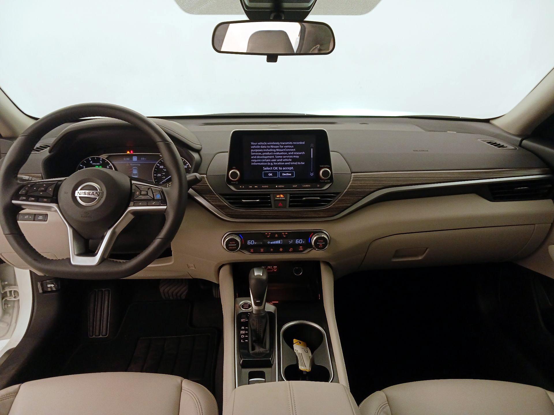 Thumbnail: 2022 Nissan Altima - 9