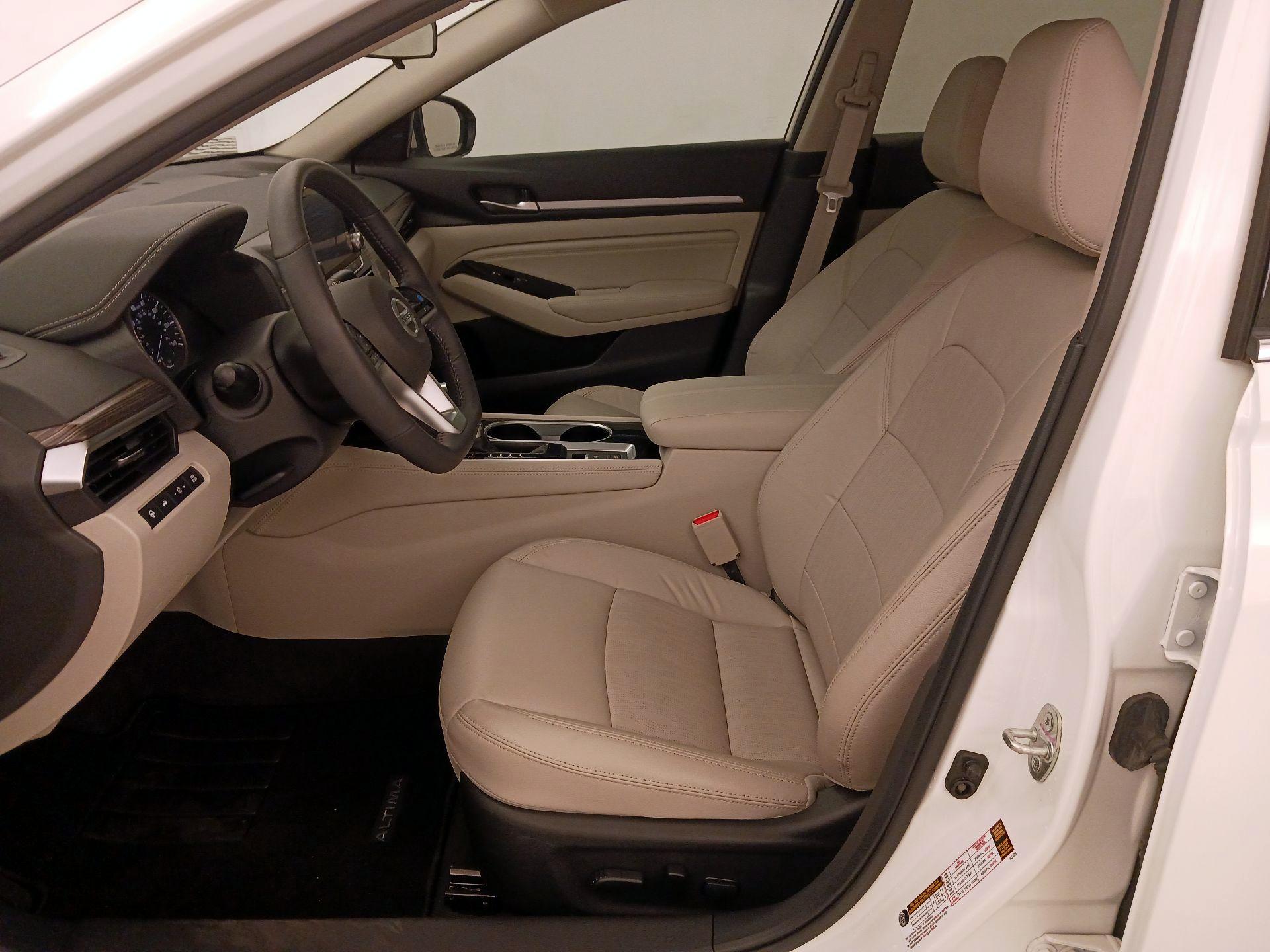 Thumbnail: 2022 Nissan Altima - 11