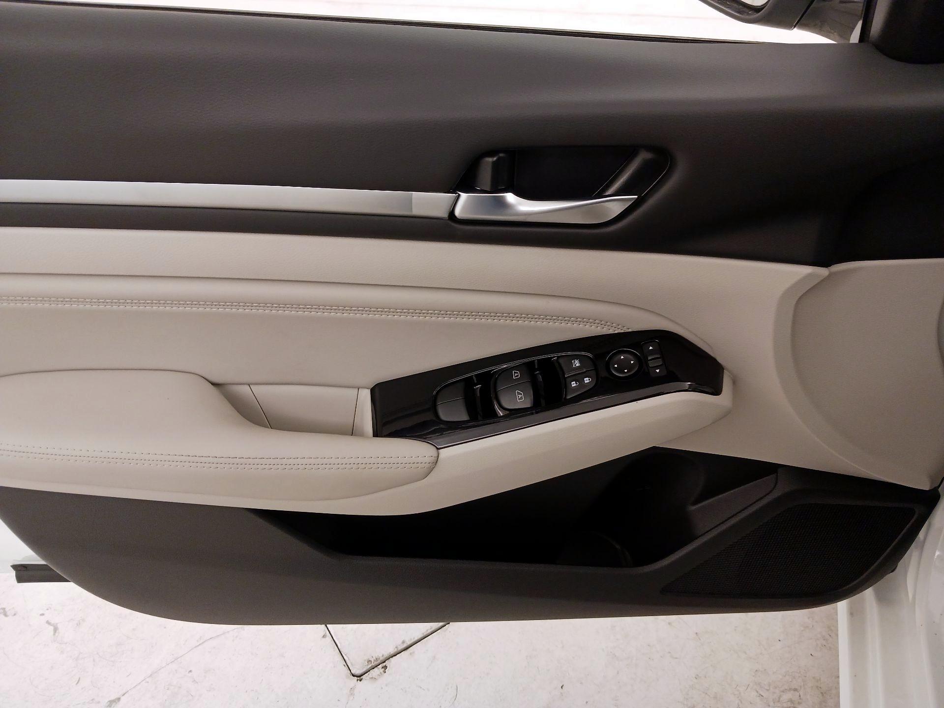 Thumbnail: 2022 Nissan Altima - 12