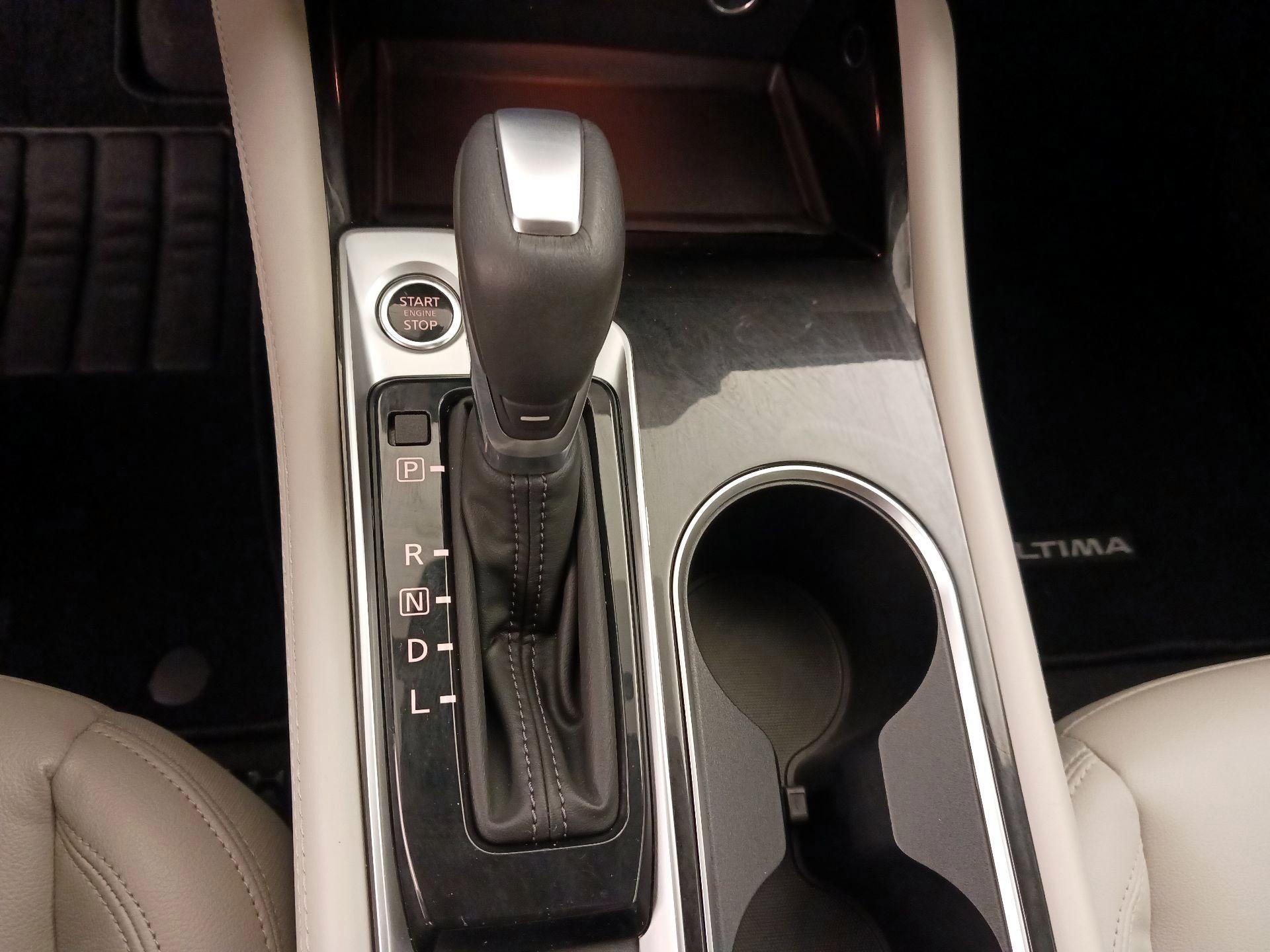 Thumbnail: 2022 Nissan Altima - 18