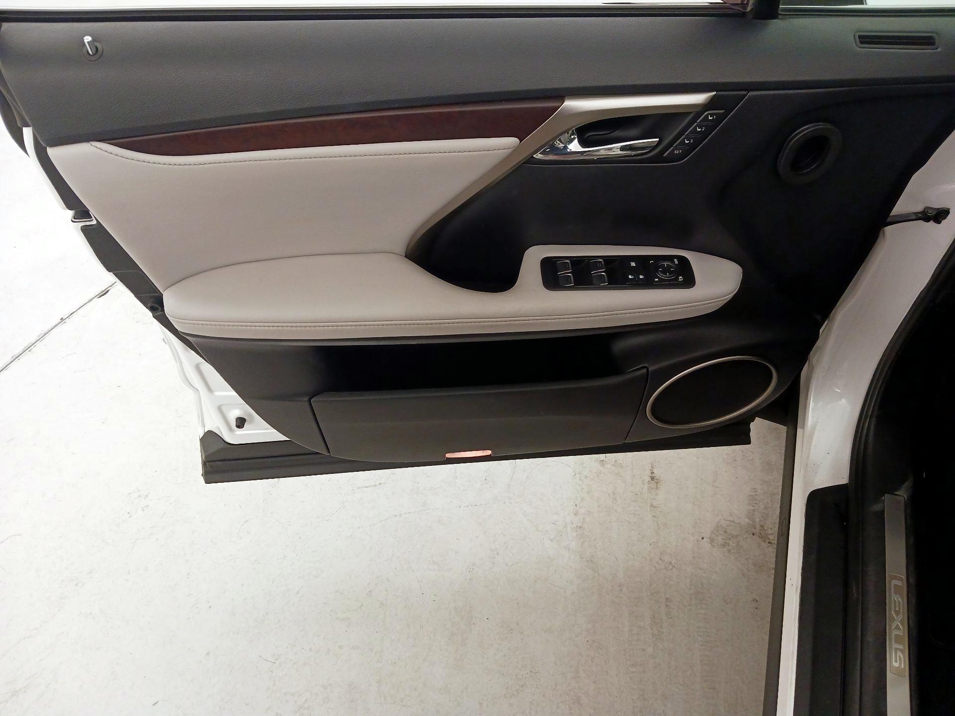 Thumbnail: 2020 Lexus RX - 12