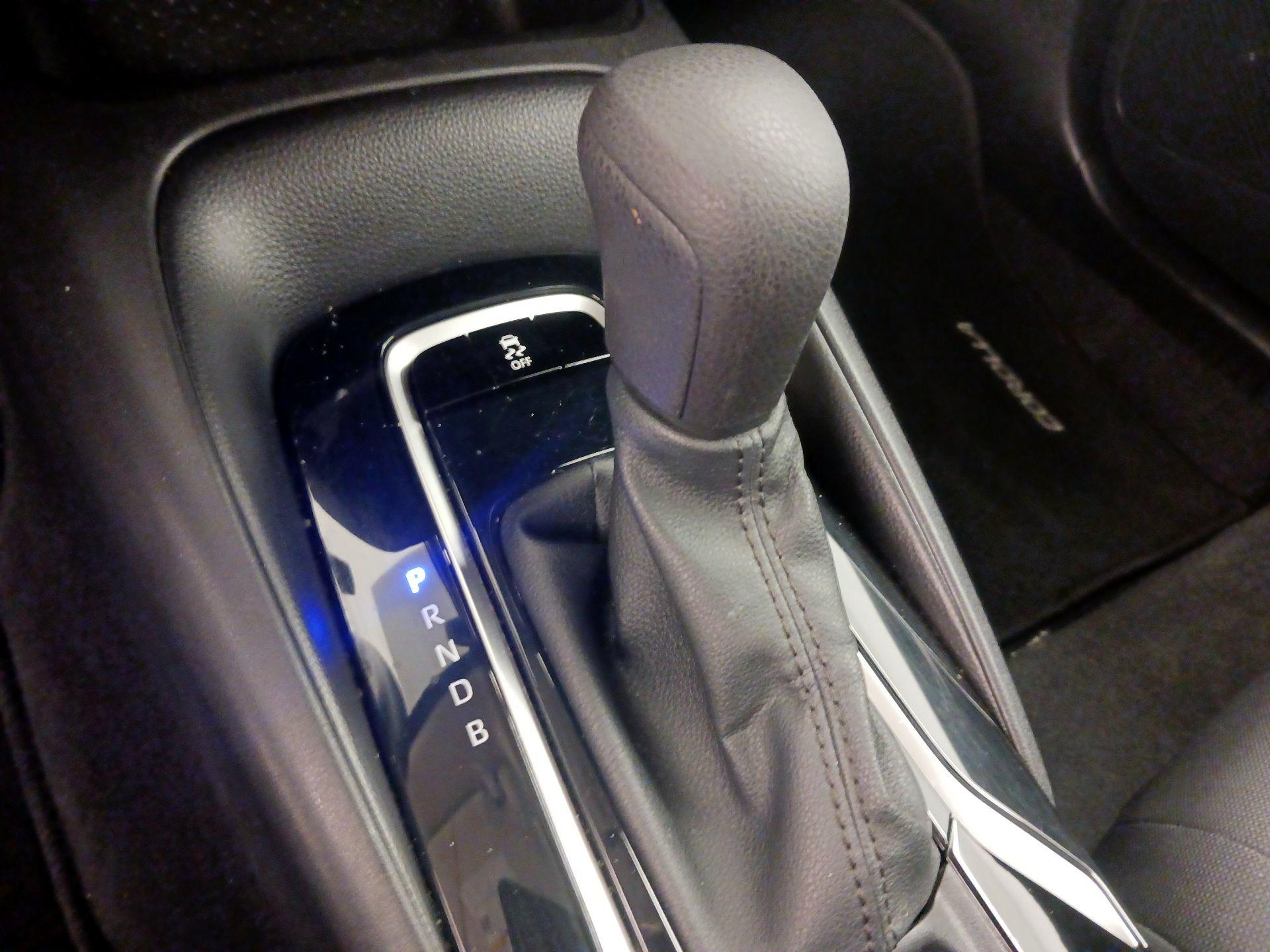 Thumbnail: 2021 Toyota Corolla - 18