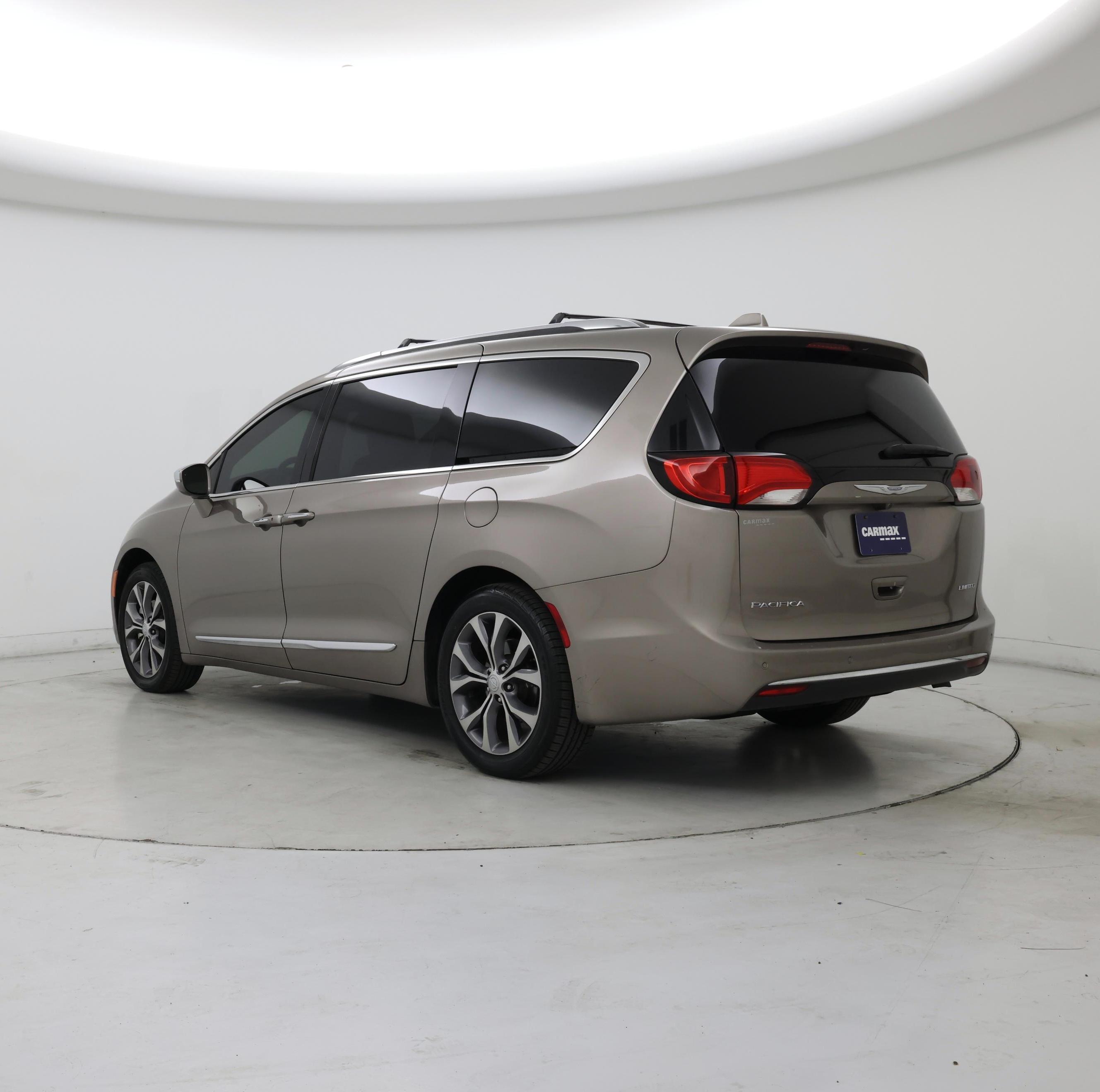 Thumbnail: 2017 Chrysler Pacifica - 2