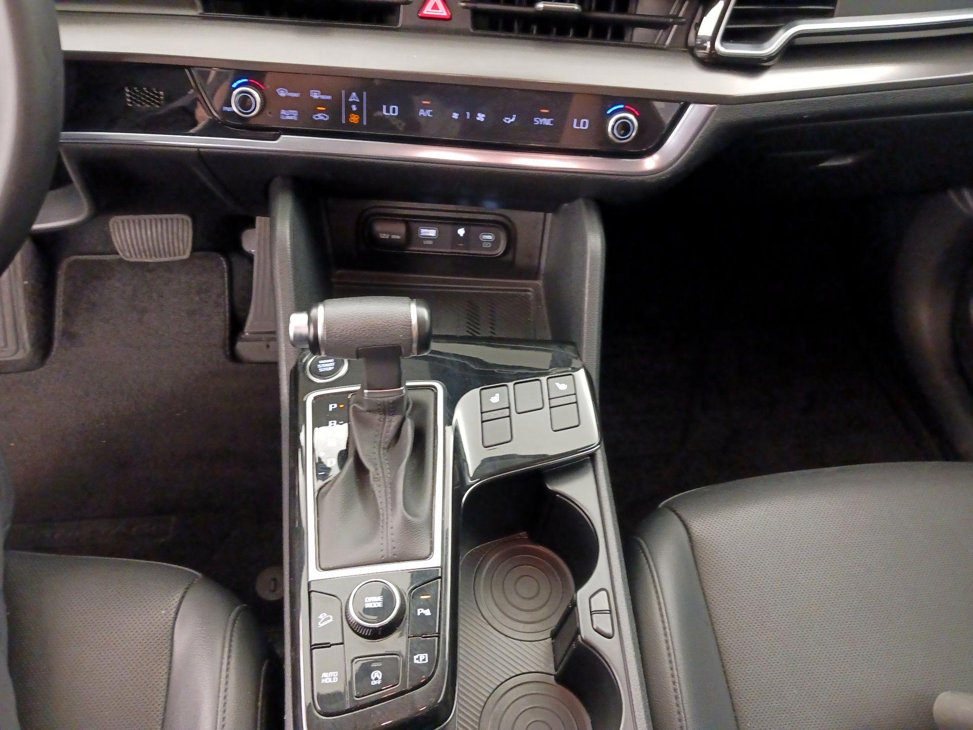 Thumbnail: 2023 Kia Sportage - 18