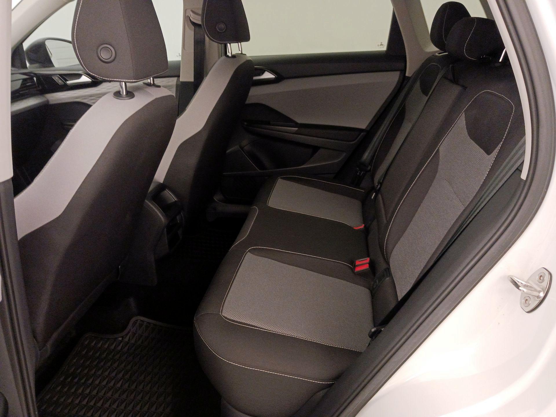 Thumbnail: 2023 Volkswagen Taos - 19