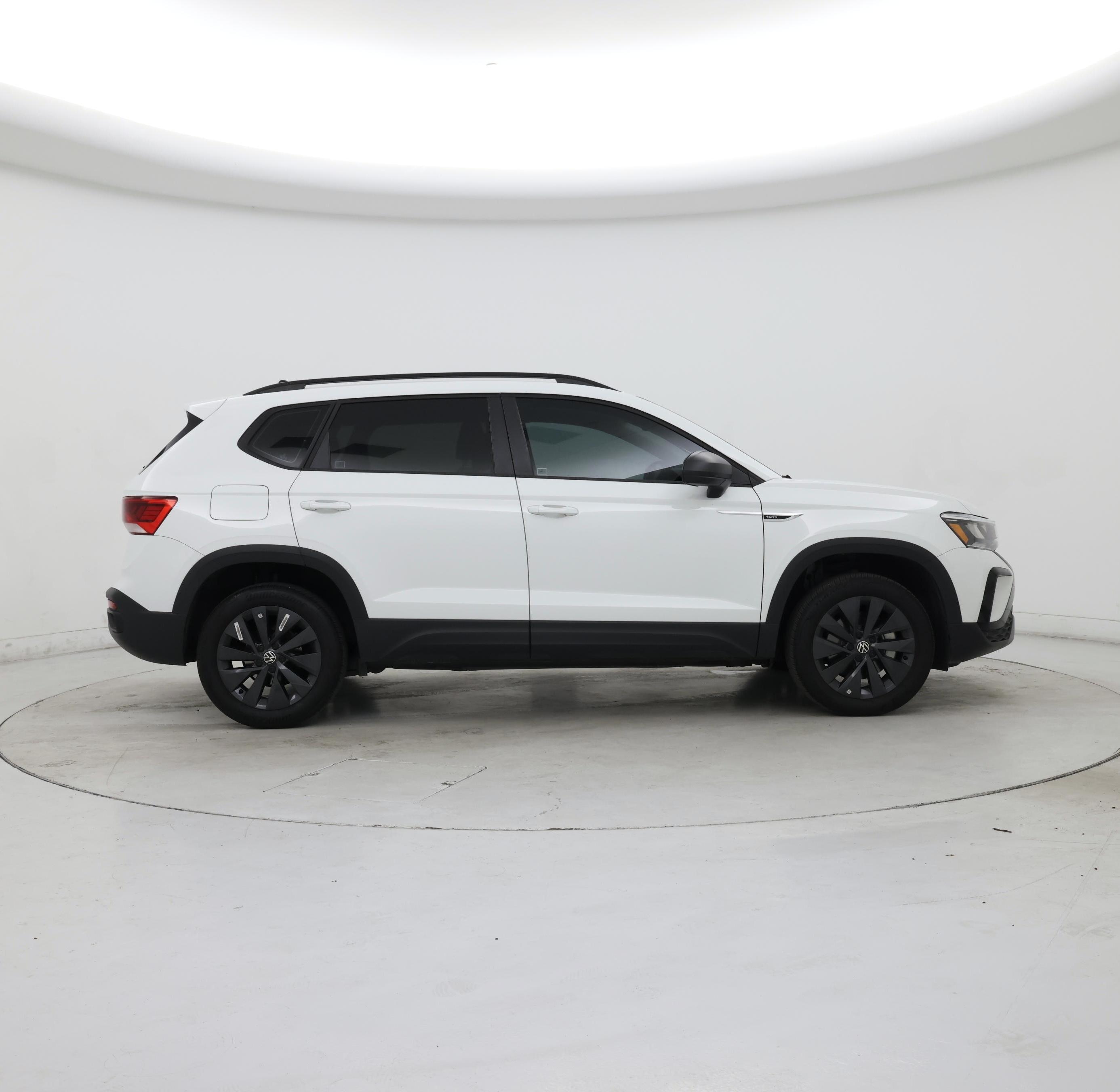 Thumbnail: 2023 Volkswagen Taos - 7