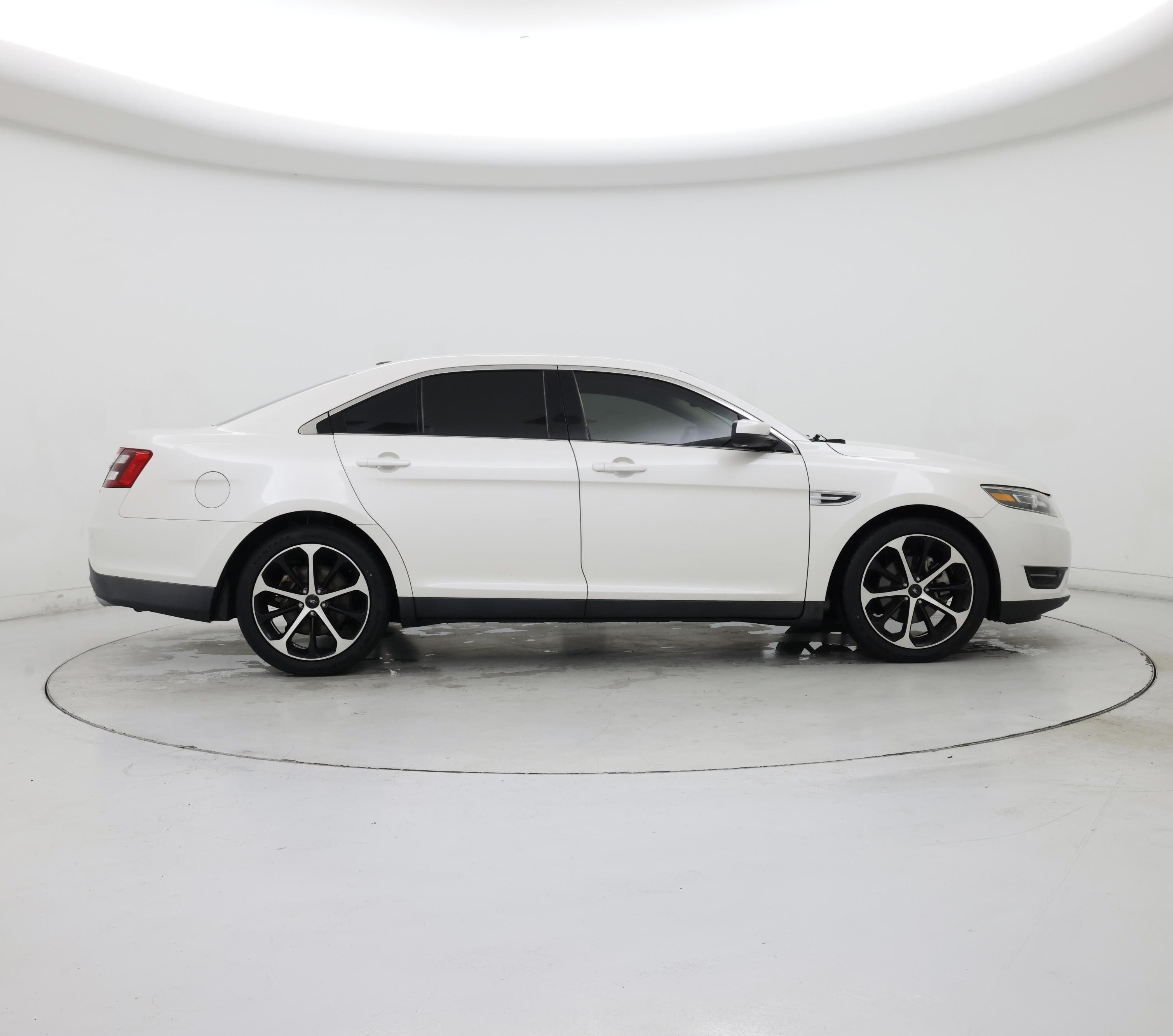 Thumbnail: 2015 Ford Taurus - 7