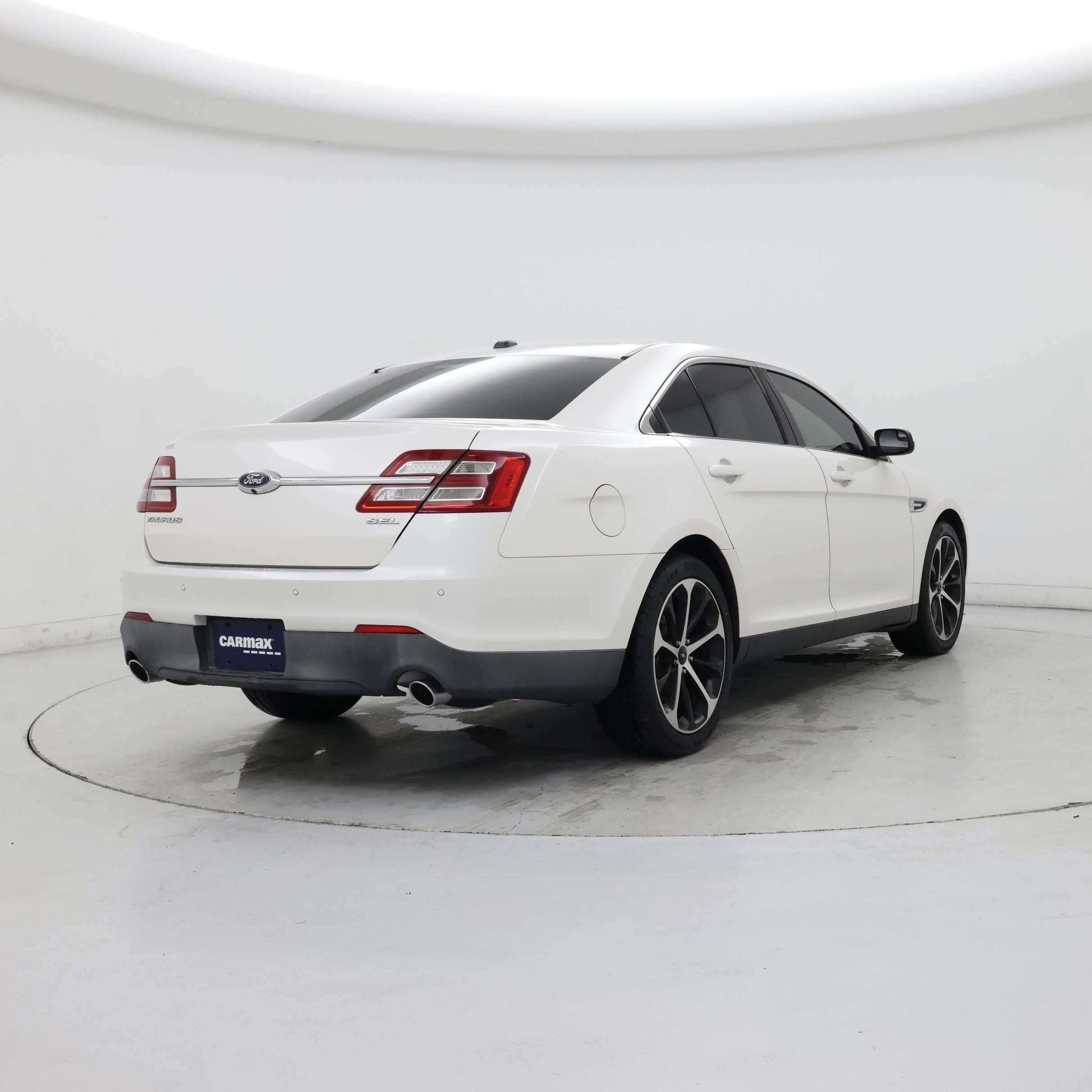 Thumbnail: 2015 Ford Taurus - 8