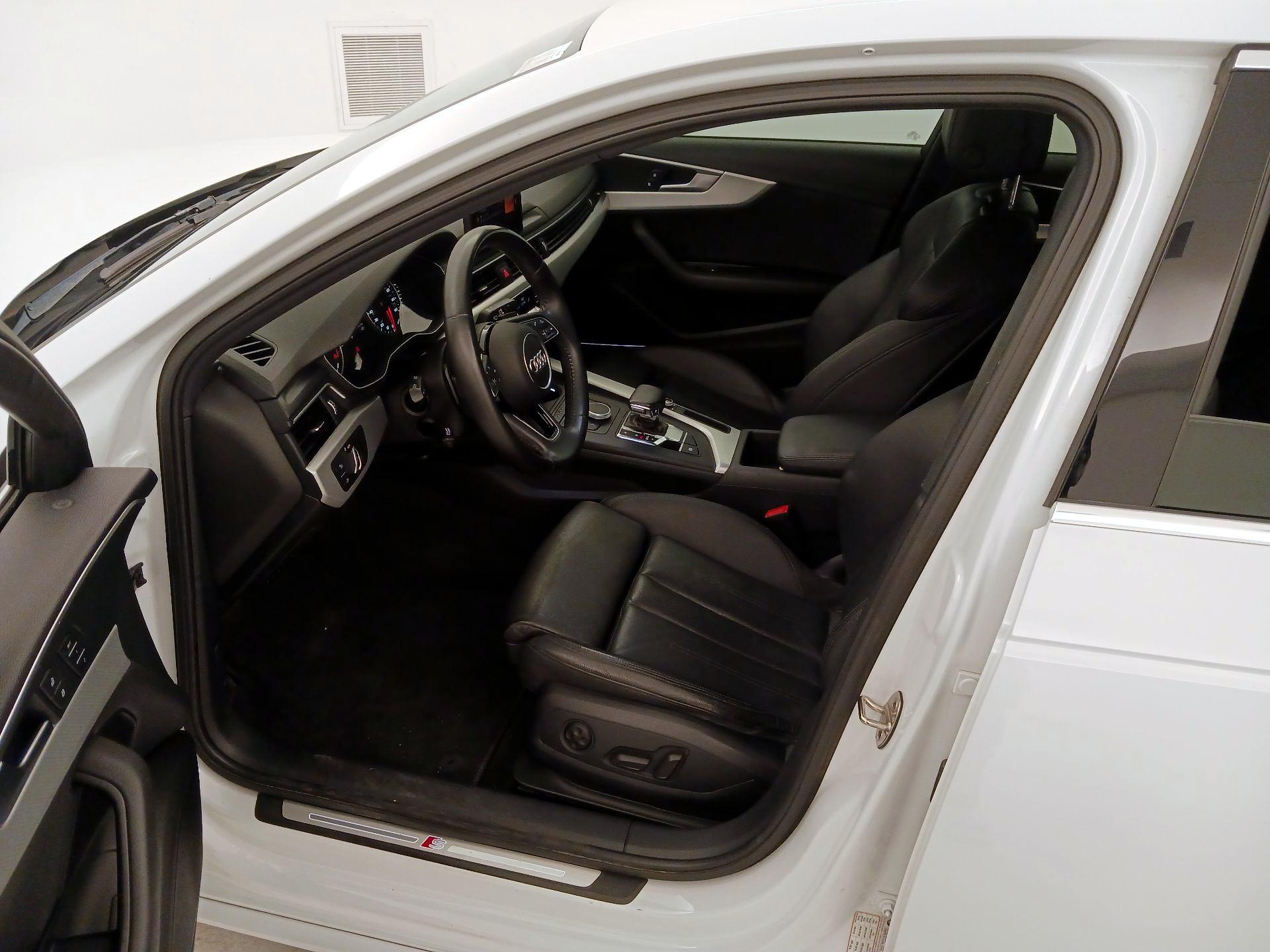 Thumbnail: 2017 Audi A4 - 11