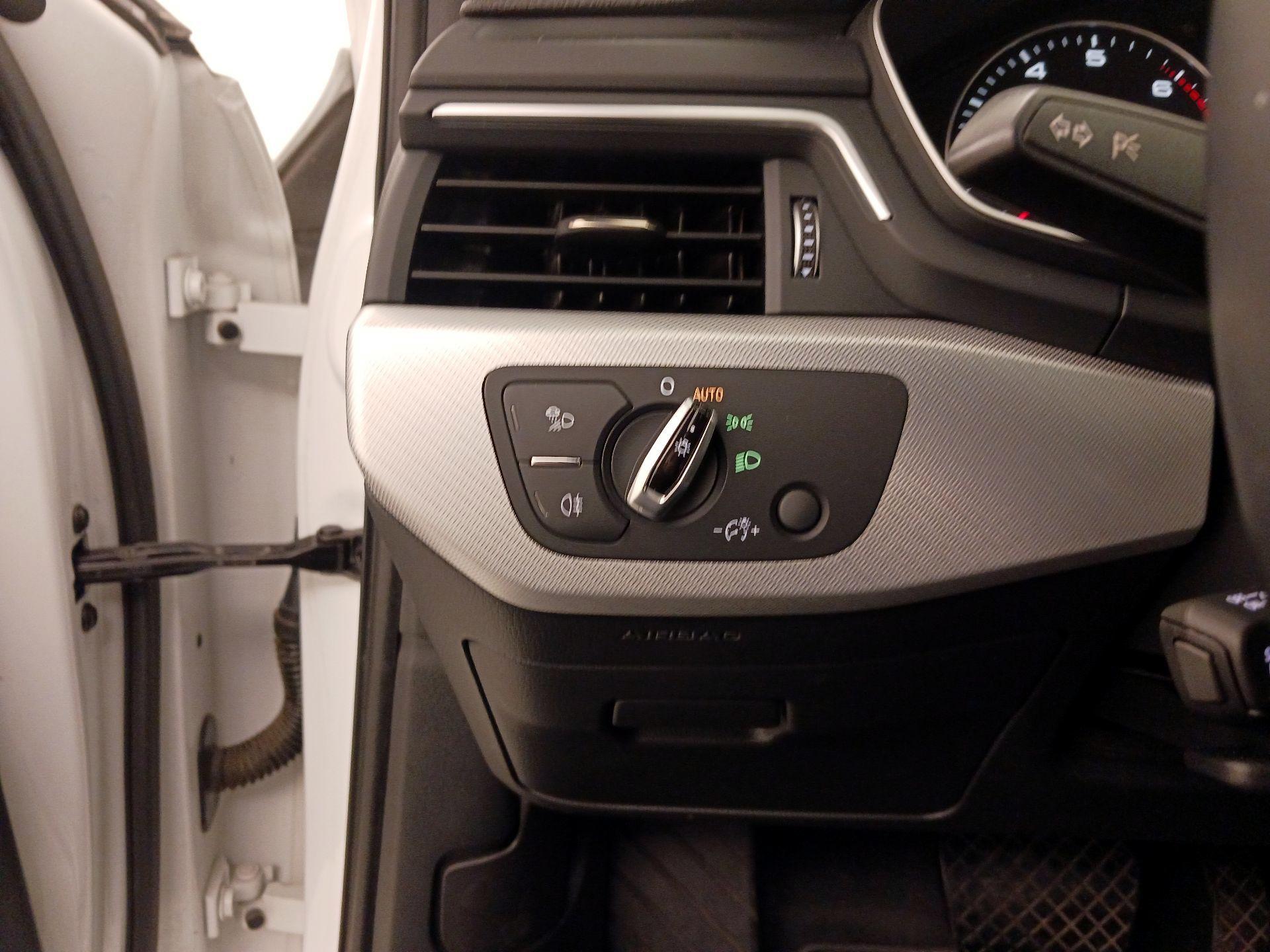 Thumbnail: 2017 Audi A4 - 13