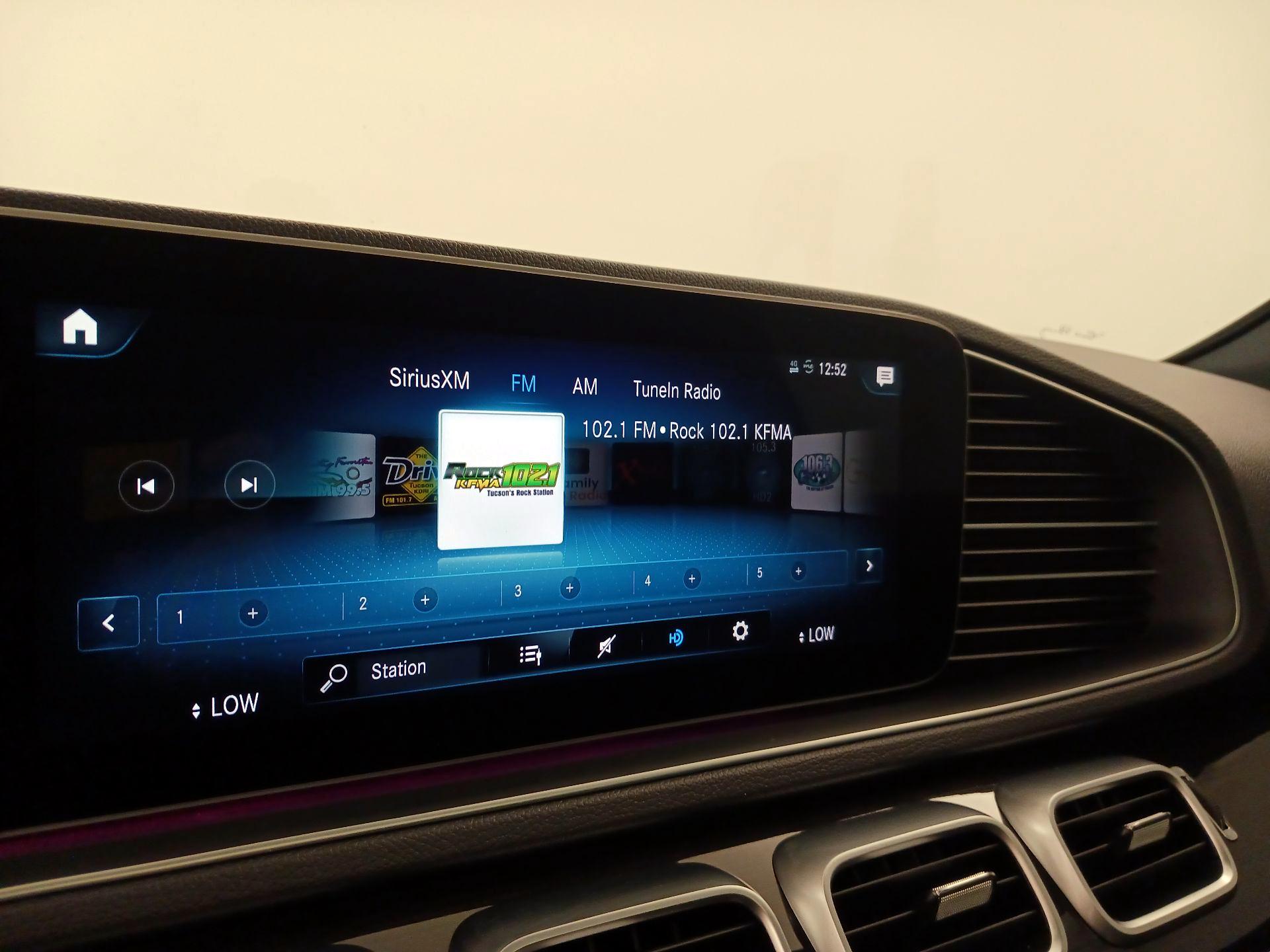 Thumbnail: 2020 Mercedes-Benz GLE - 16