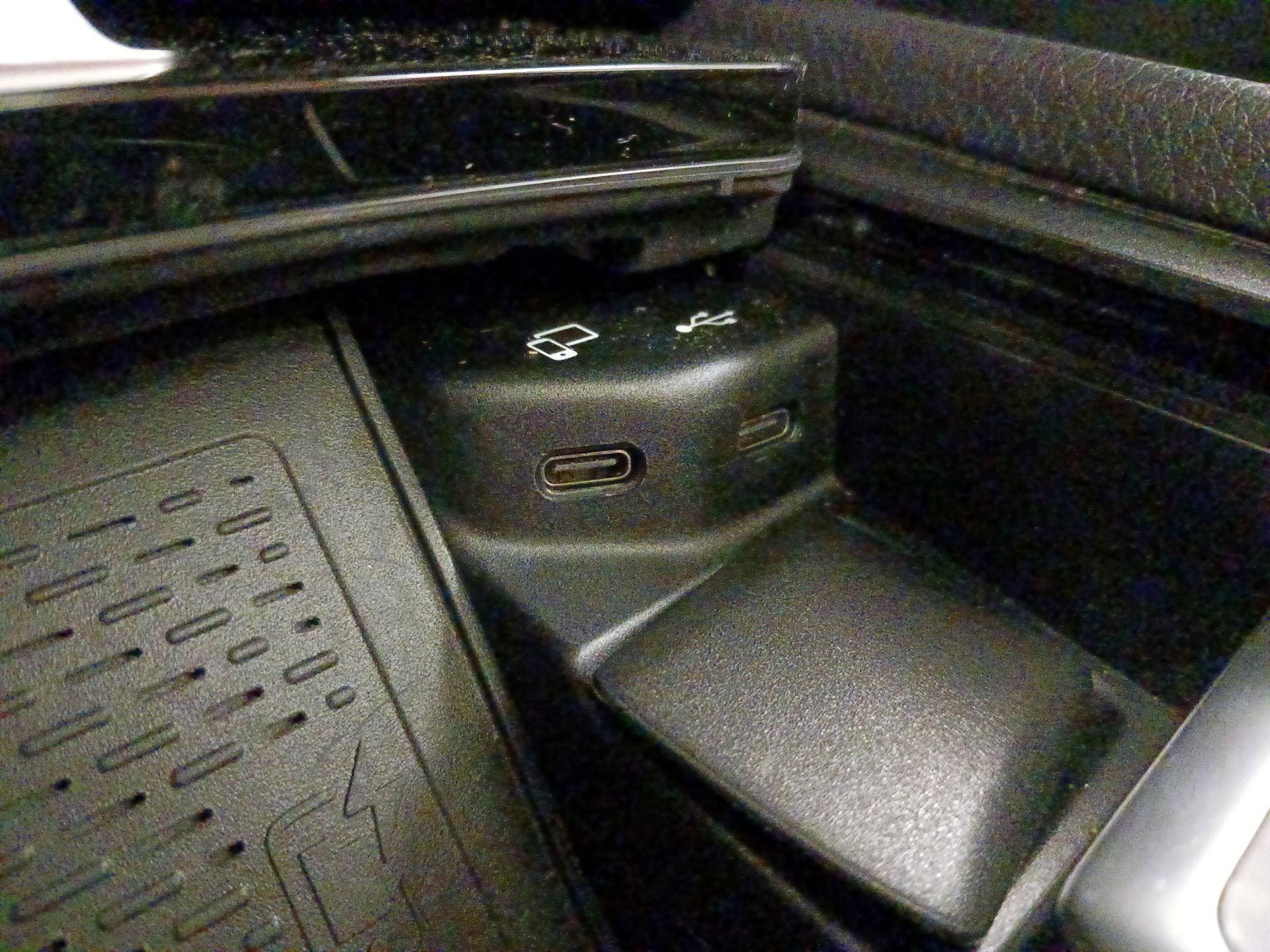 Thumbnail: 2020 Mercedes-Benz GLE - 19