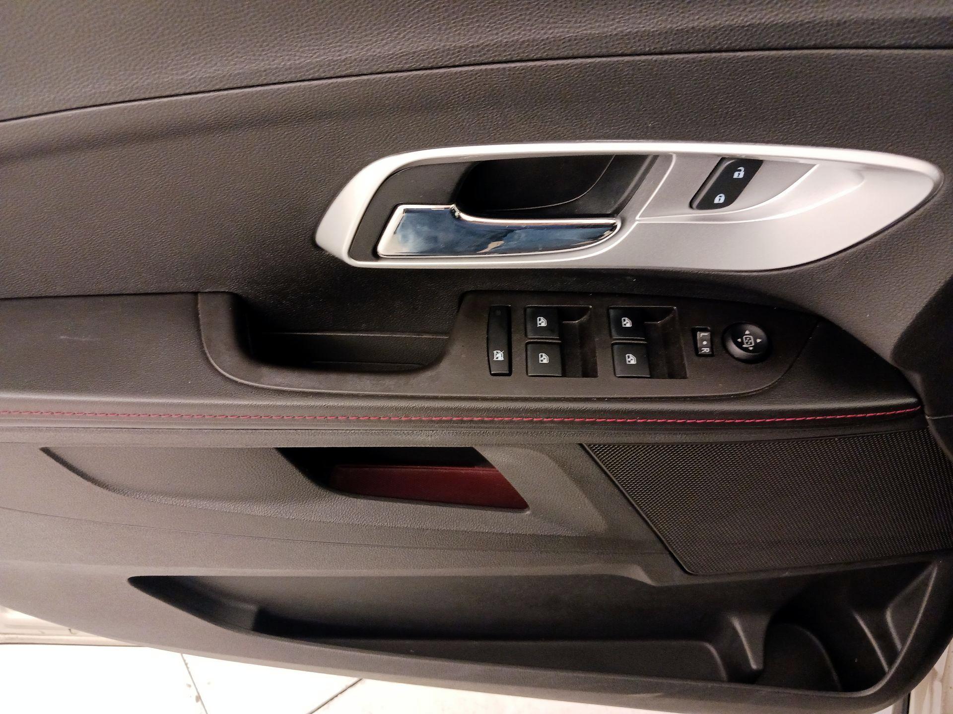 Thumbnail: 2015 Chevrolet Equinox - 12