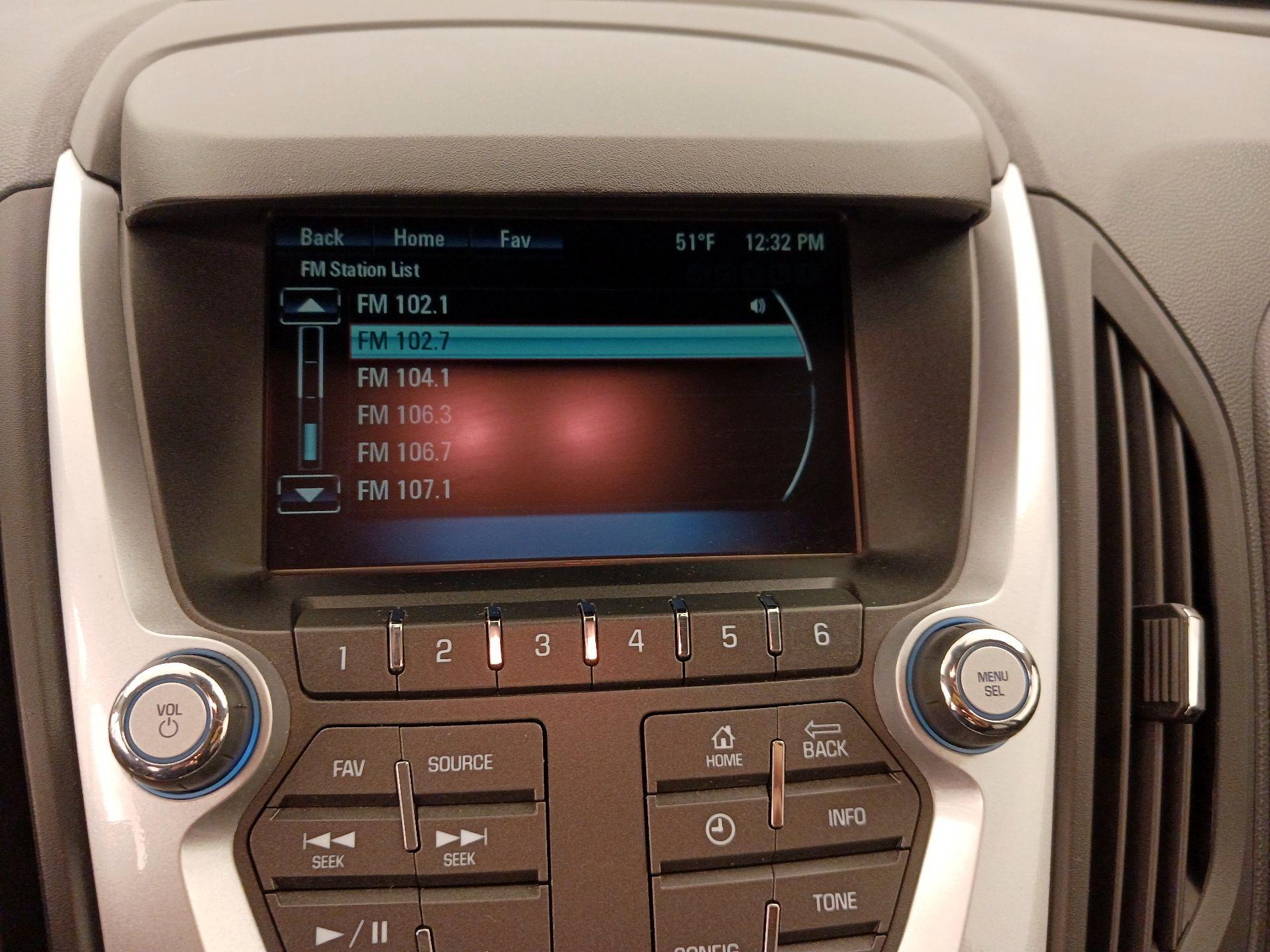 Thumbnail: 2015 Chevrolet Equinox - 15