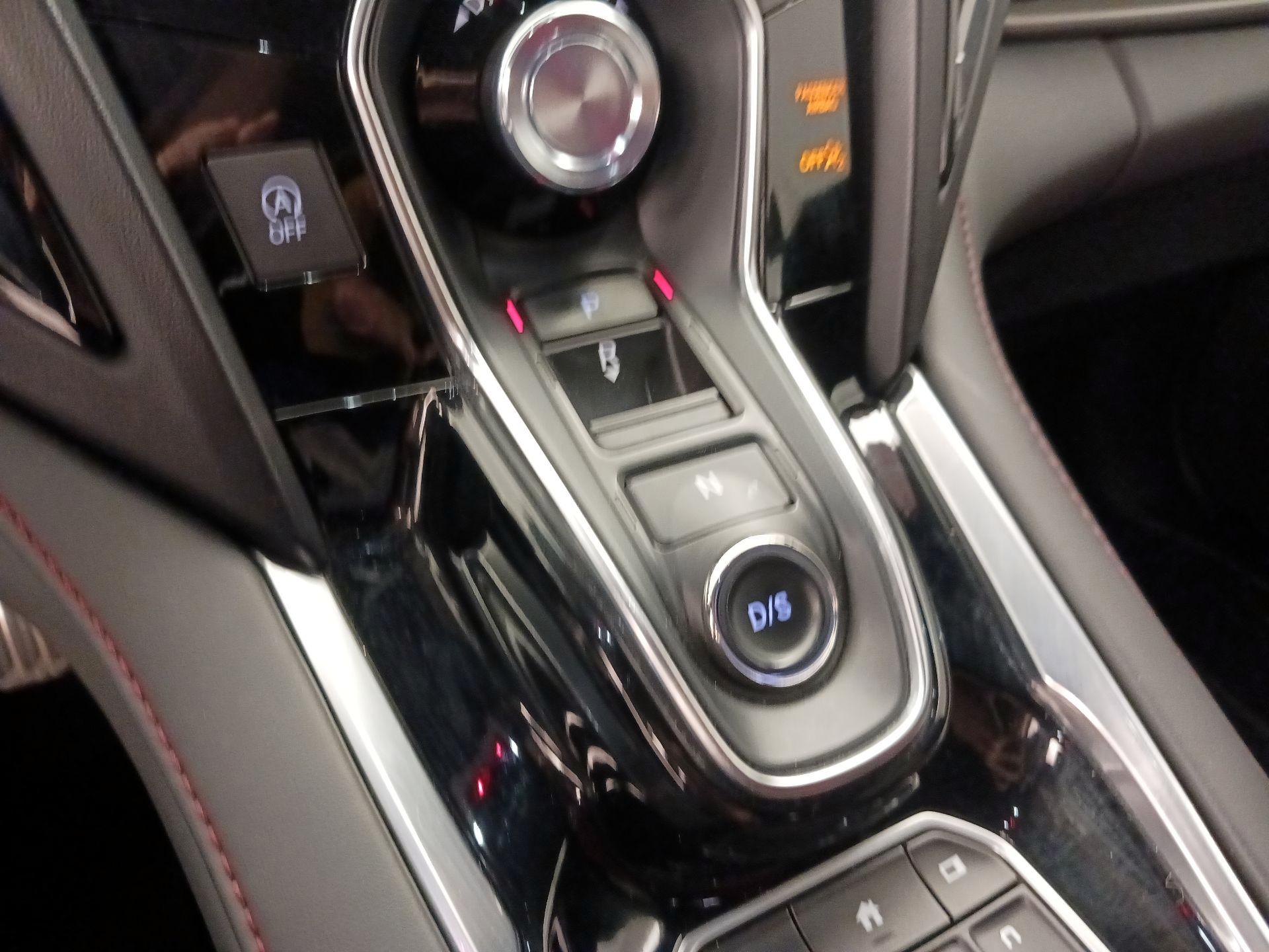 Thumbnail: 2019 Acura RDX - 18