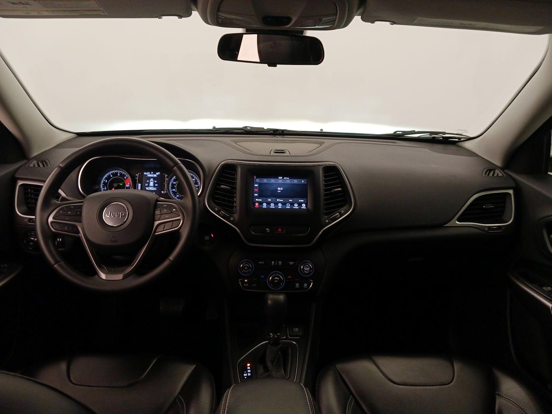 Thumbnail: 2019 Jeep Cherokee - 9