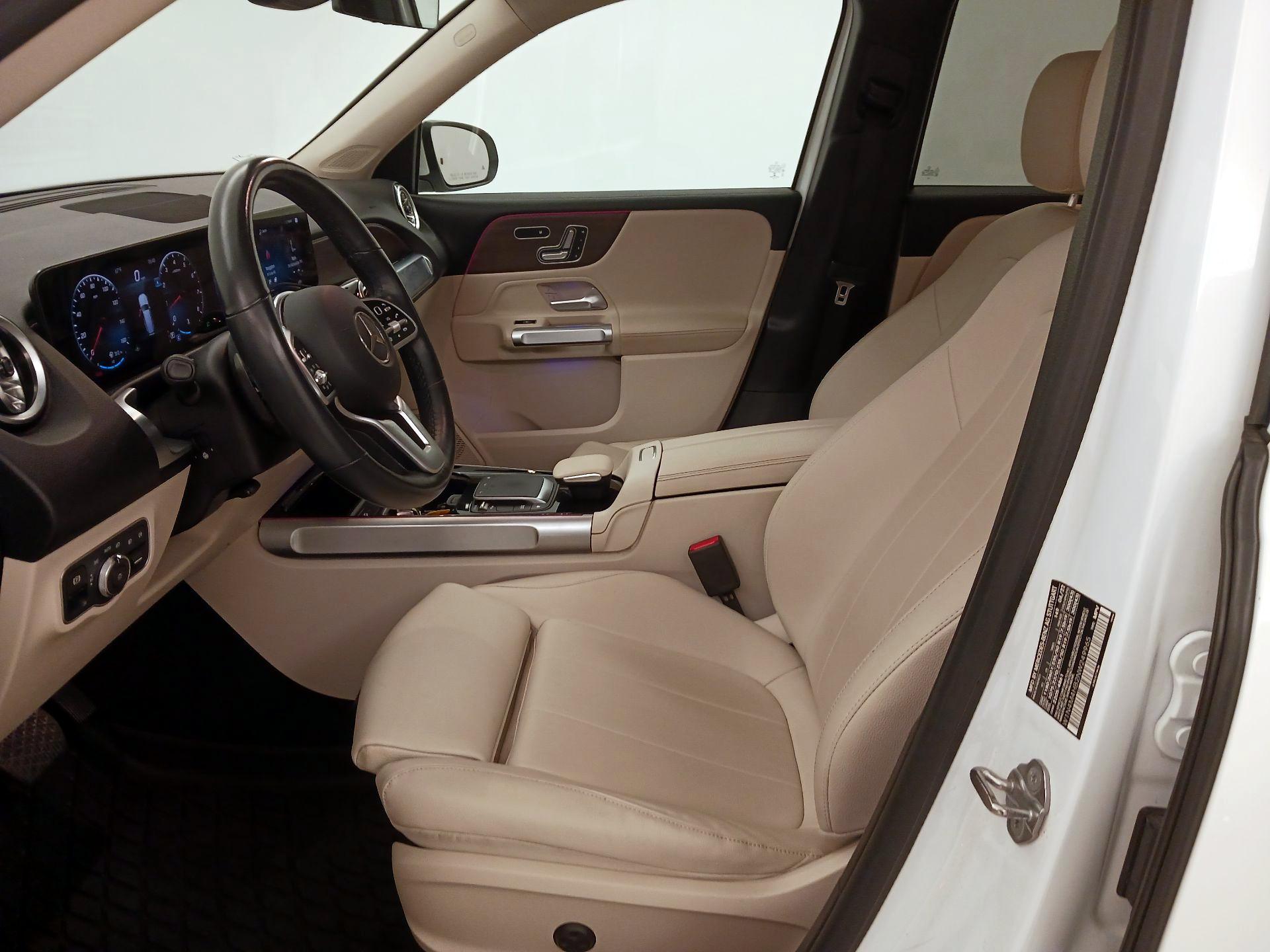 Thumbnail: 2022 Mercedes-Benz GLB - 11