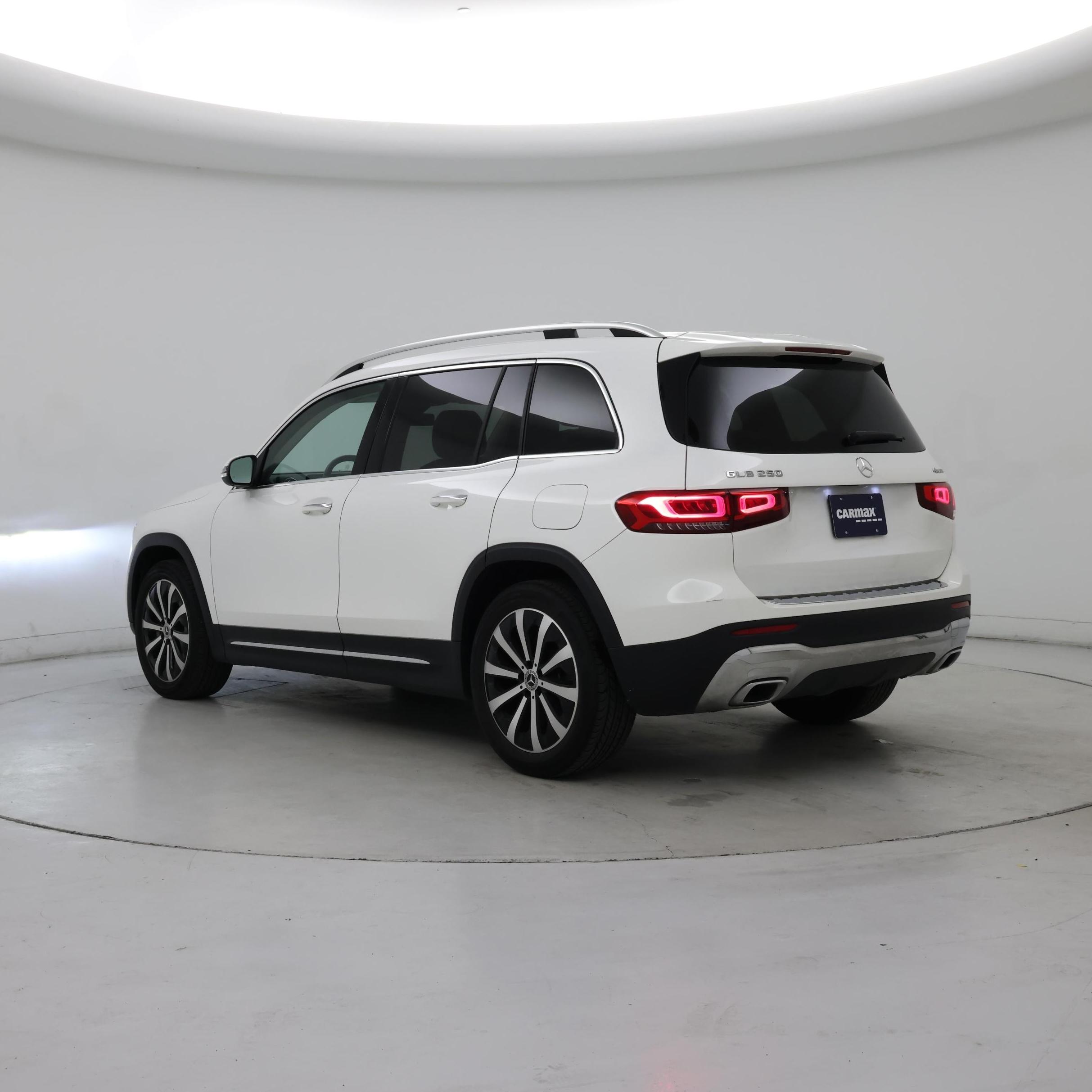 Thumbnail: 2022 Mercedes-Benz GLB - 2
