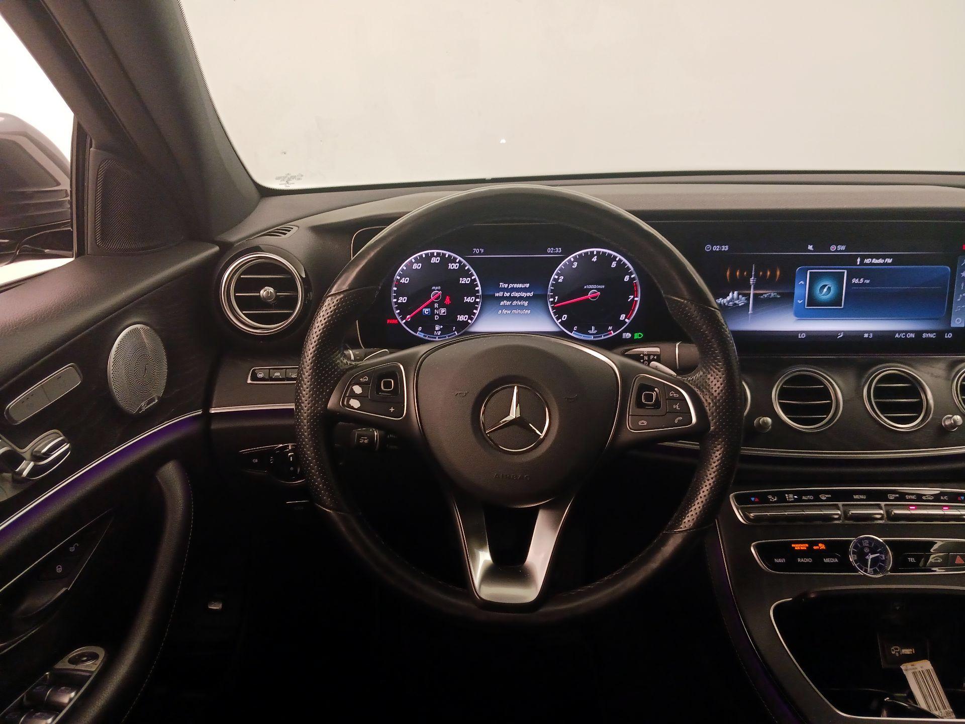 Thumbnail: 2018 Mercedes-Benz E-Class - 10