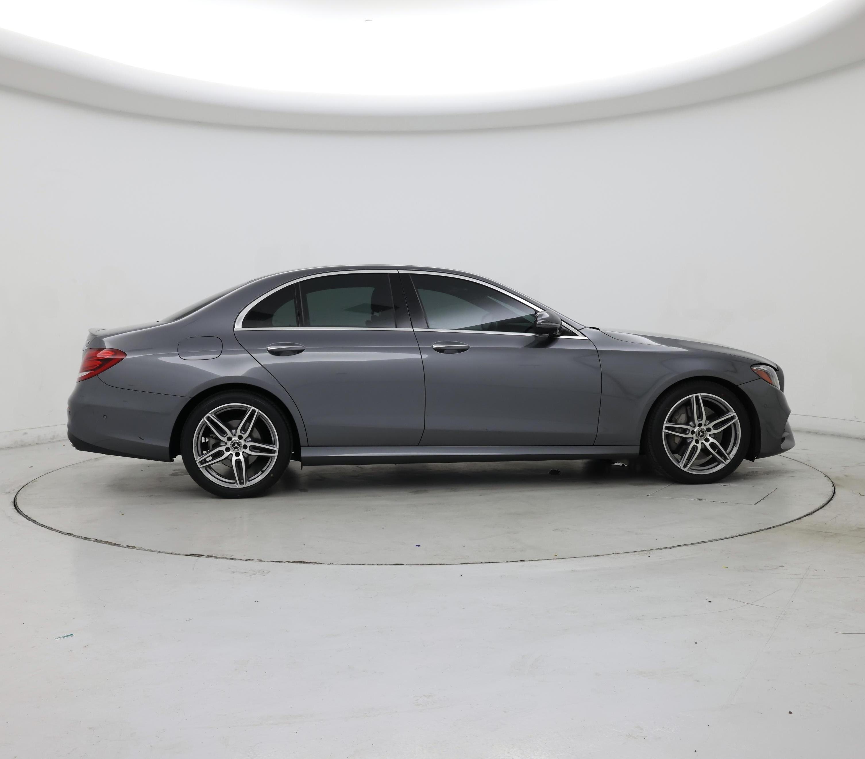 Thumbnail: 2018 Mercedes-Benz E-Class - 7