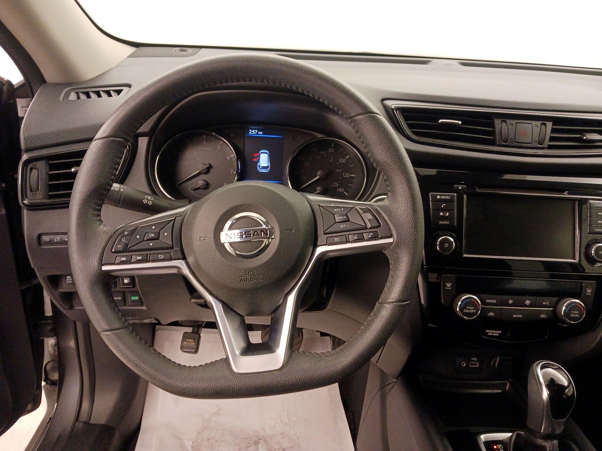 Thumbnail: 2019 Nissan Rogue - 10