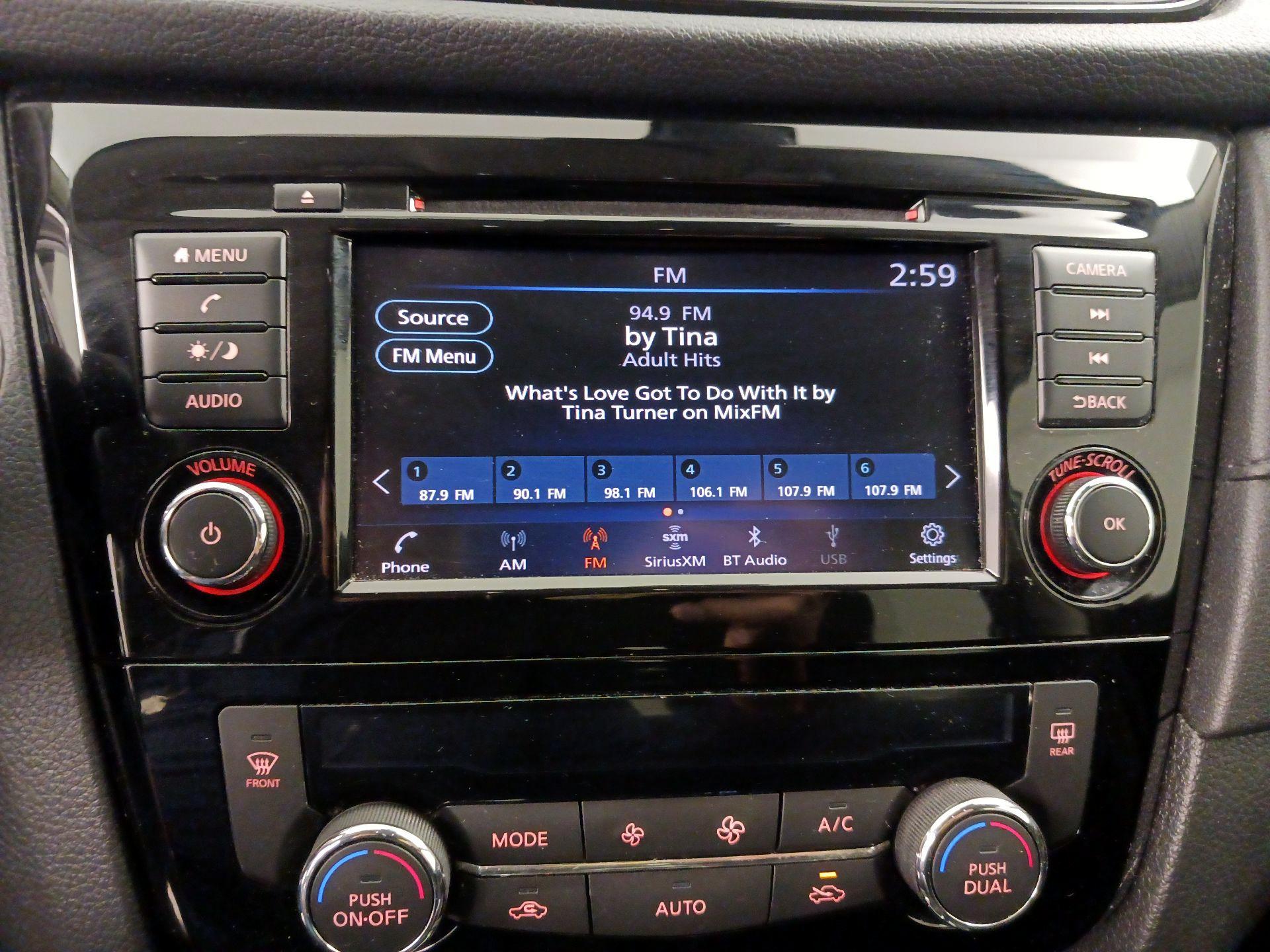 Thumbnail: 2019 Nissan Rogue - 15