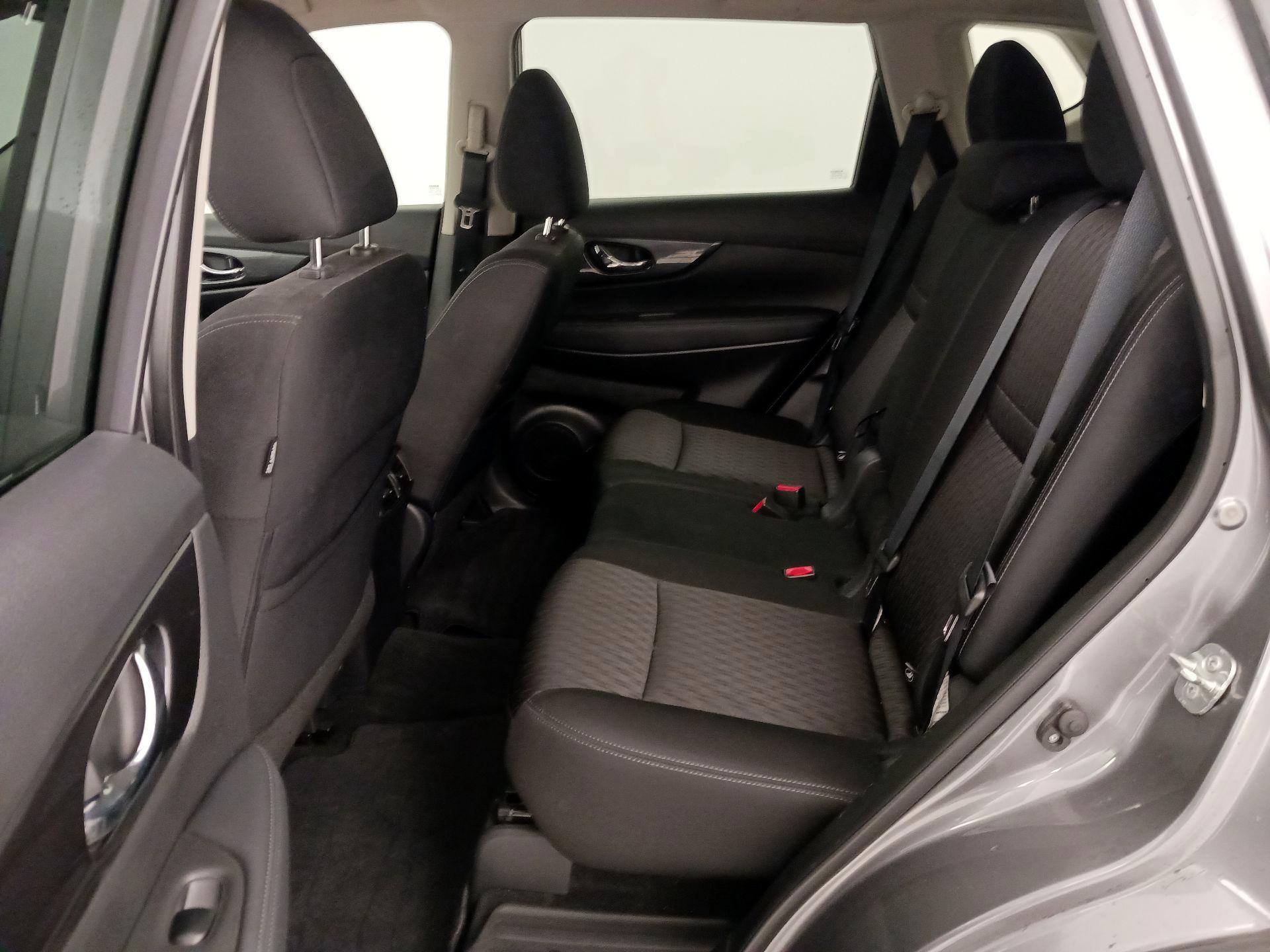 Thumbnail: 2019 Nissan Rogue - 19