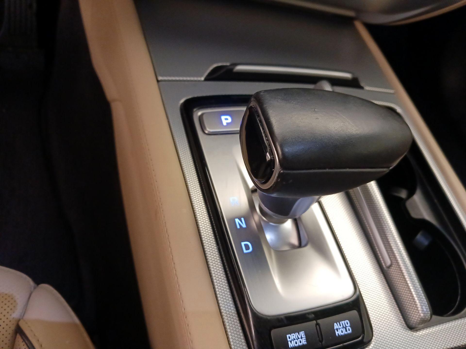 Thumbnail: 2019 Genesis G80 - 18