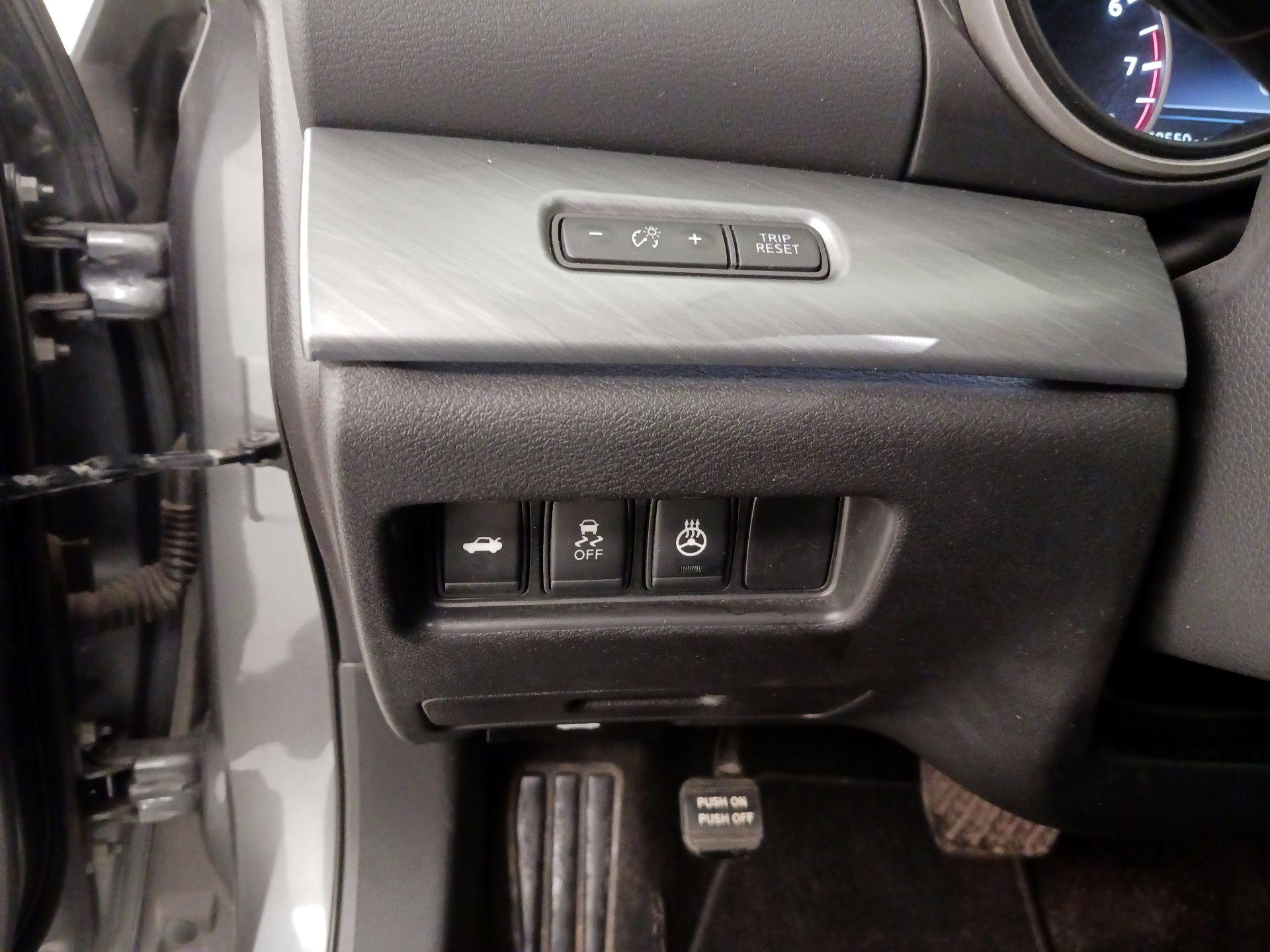 Thumbnail: 2016 Nissan Maxima - 13