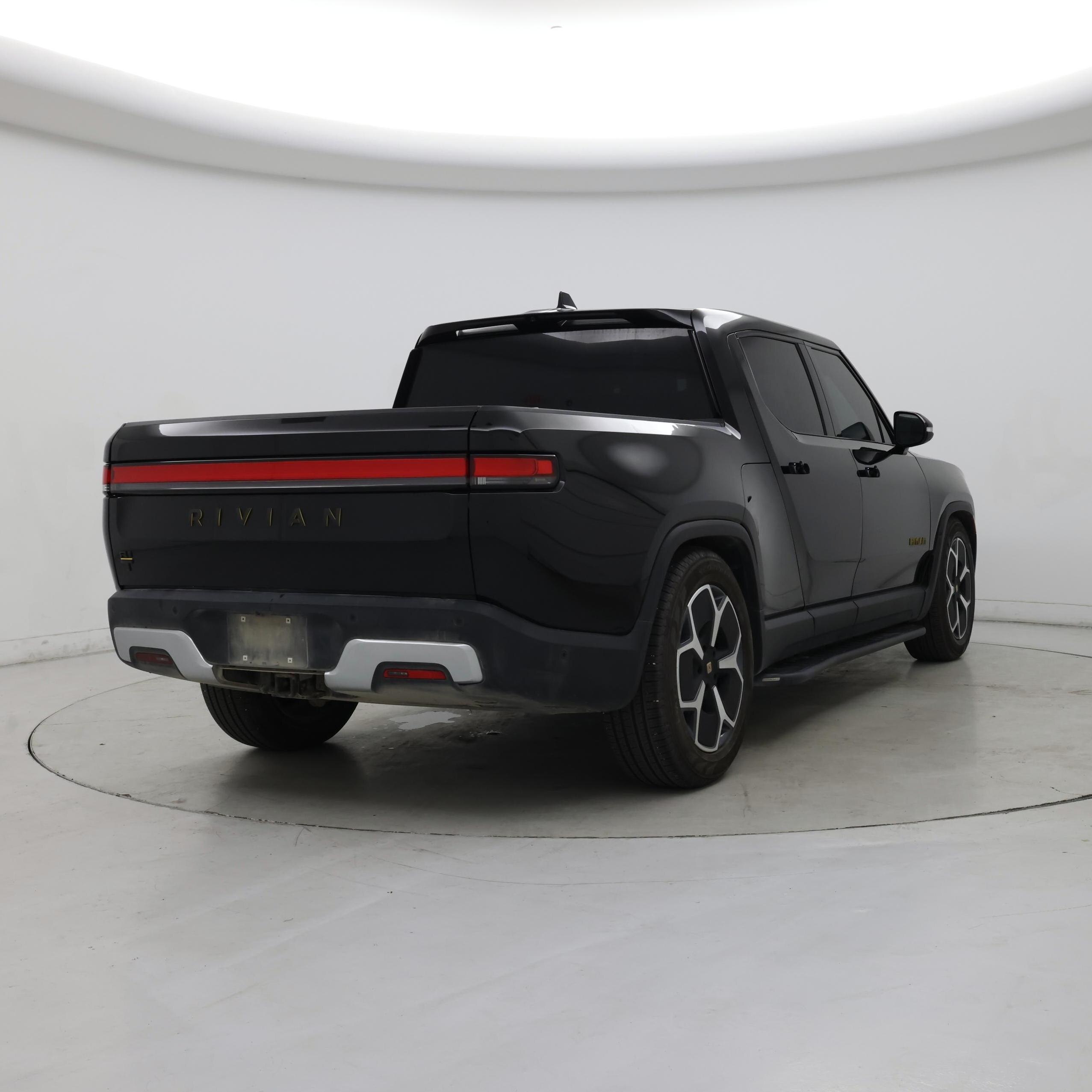 Thumbnail: 2023 Rivian R1T - 8