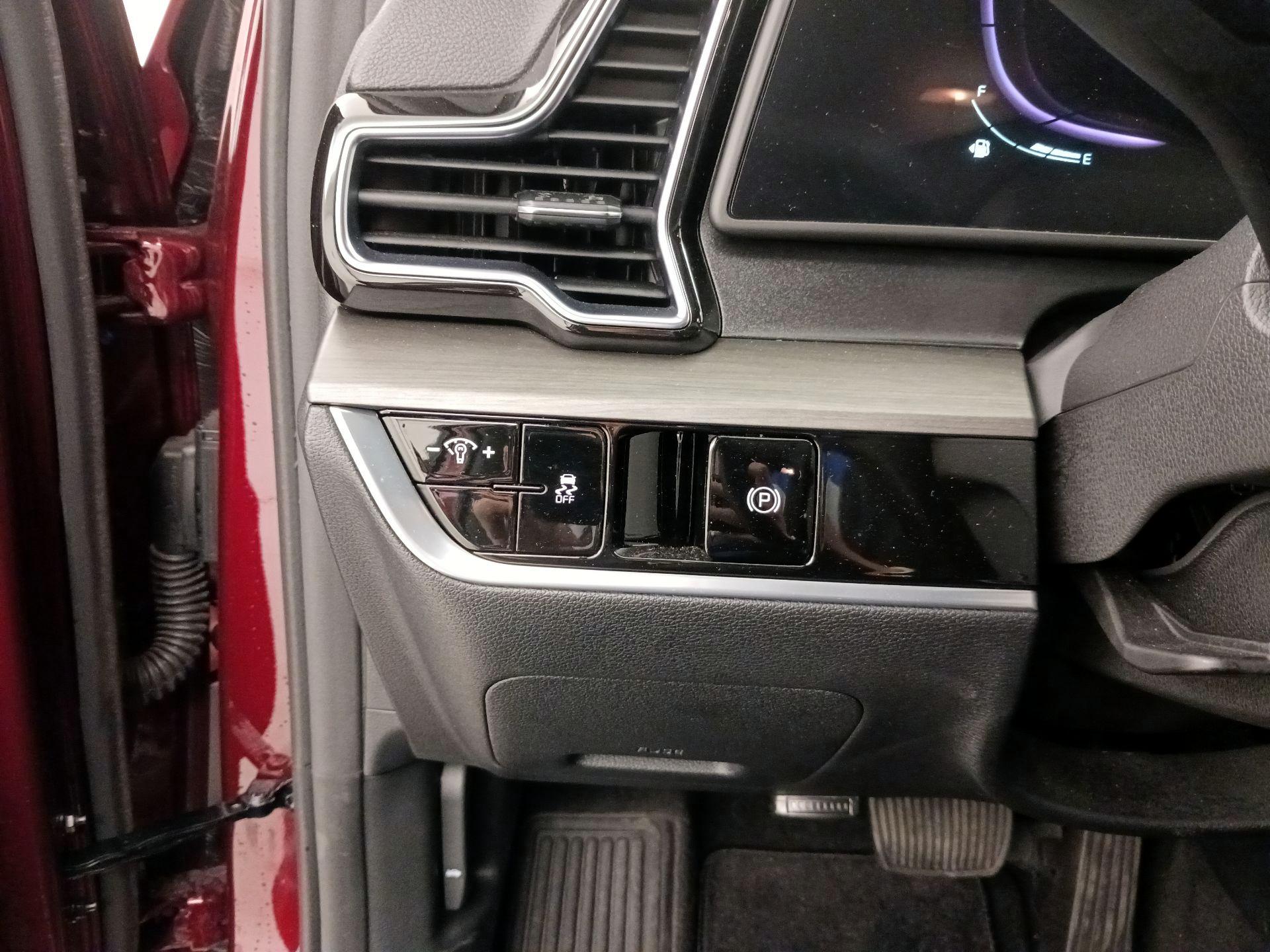 Thumbnail: 2023 Kia Sportage - 13