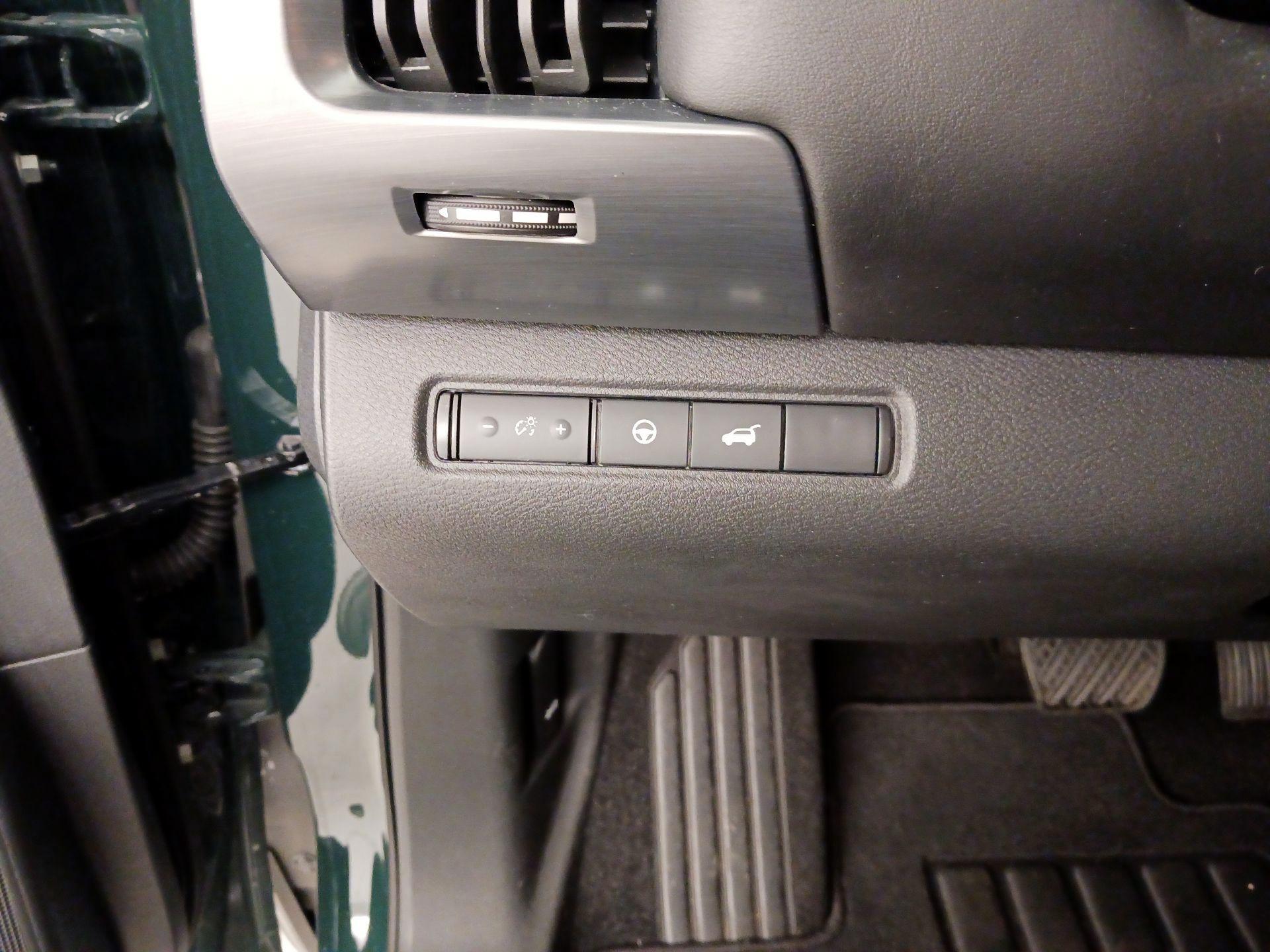 Thumbnail: 2025 Nissan Pathfinder - 13