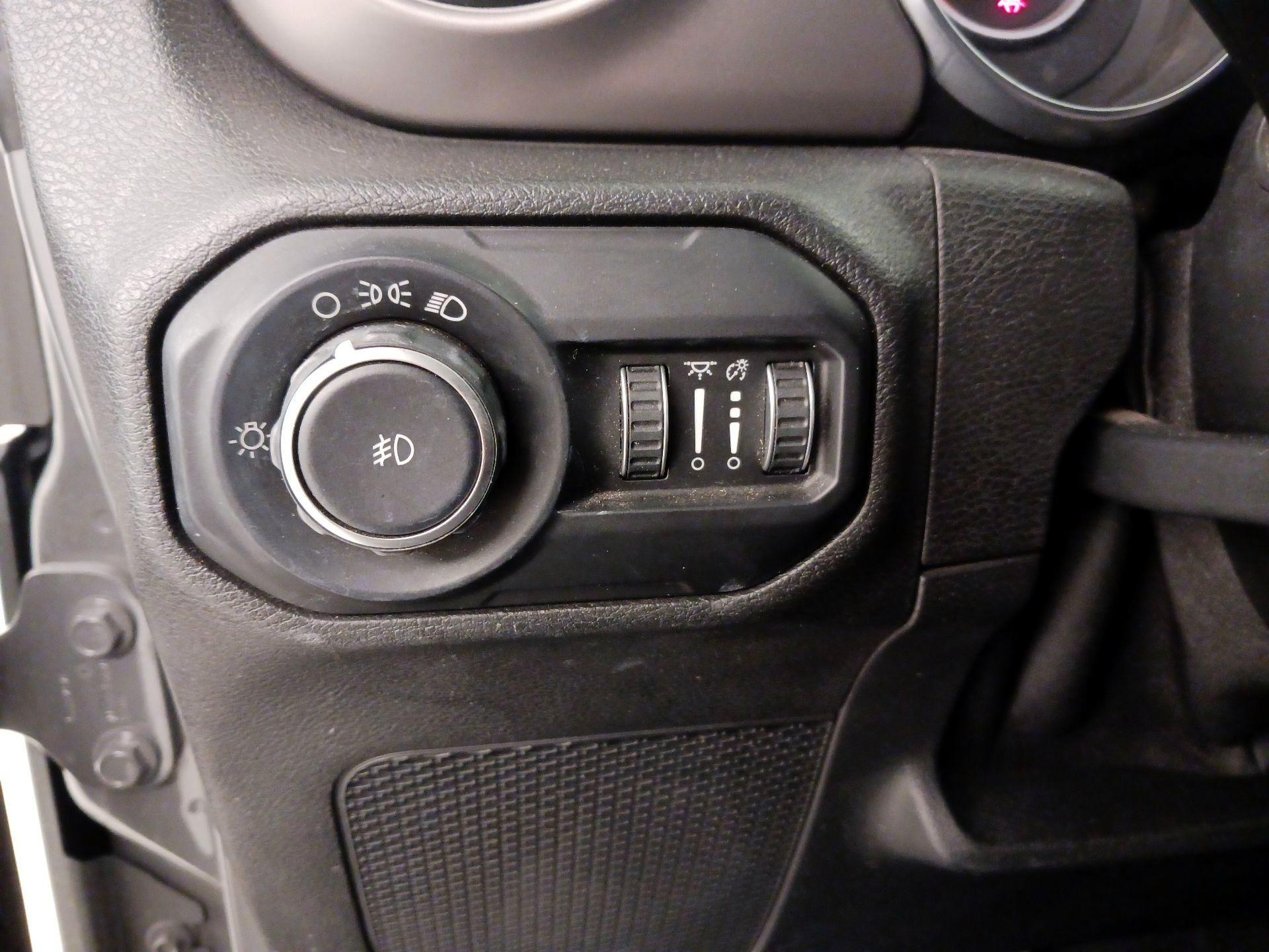 Thumbnail: 2020 Jeep Wrangler - 13