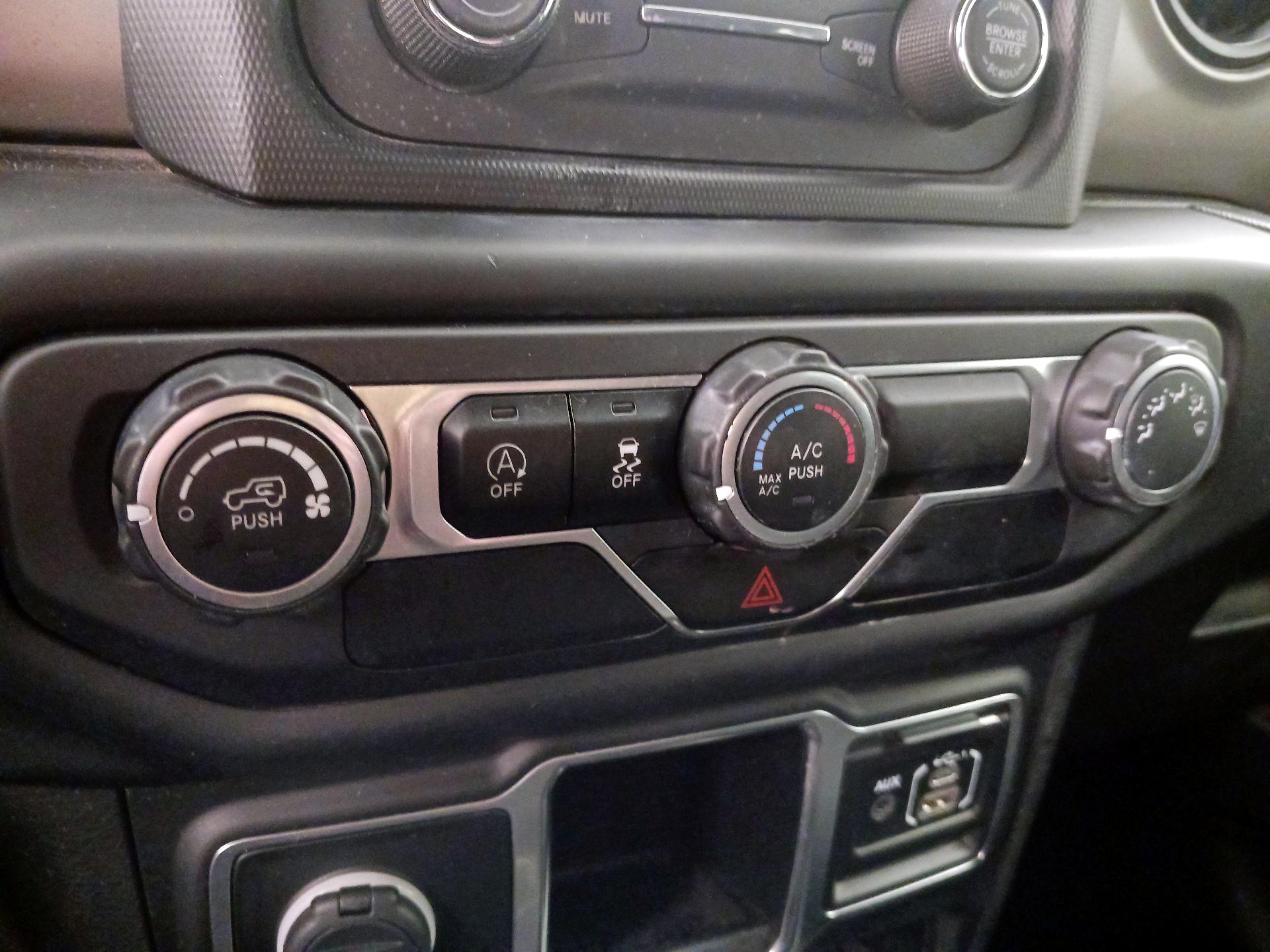 Thumbnail: 2020 Jeep Wrangler - 16