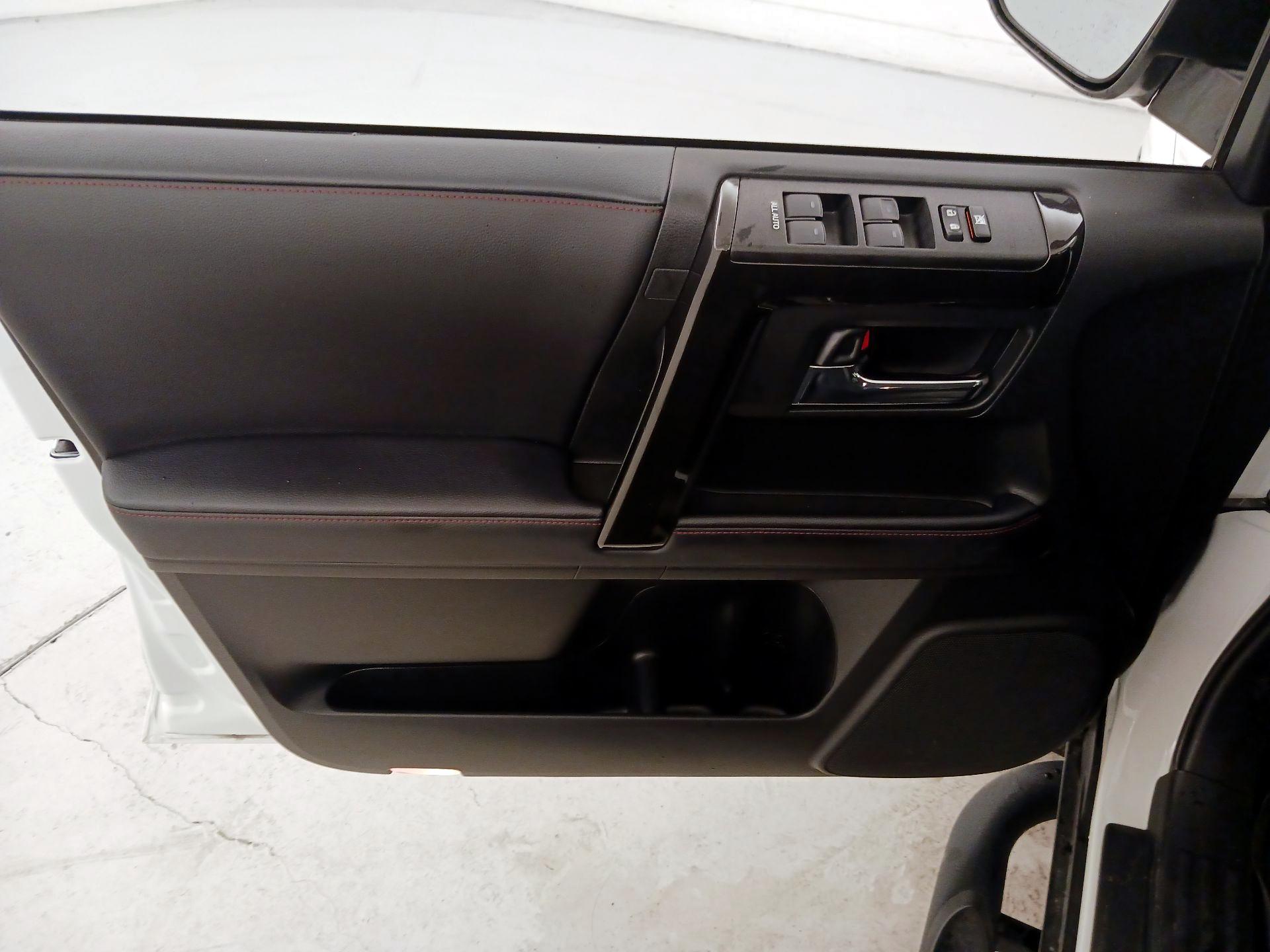 Thumbnail: 2023 Toyota 4Runner - 12