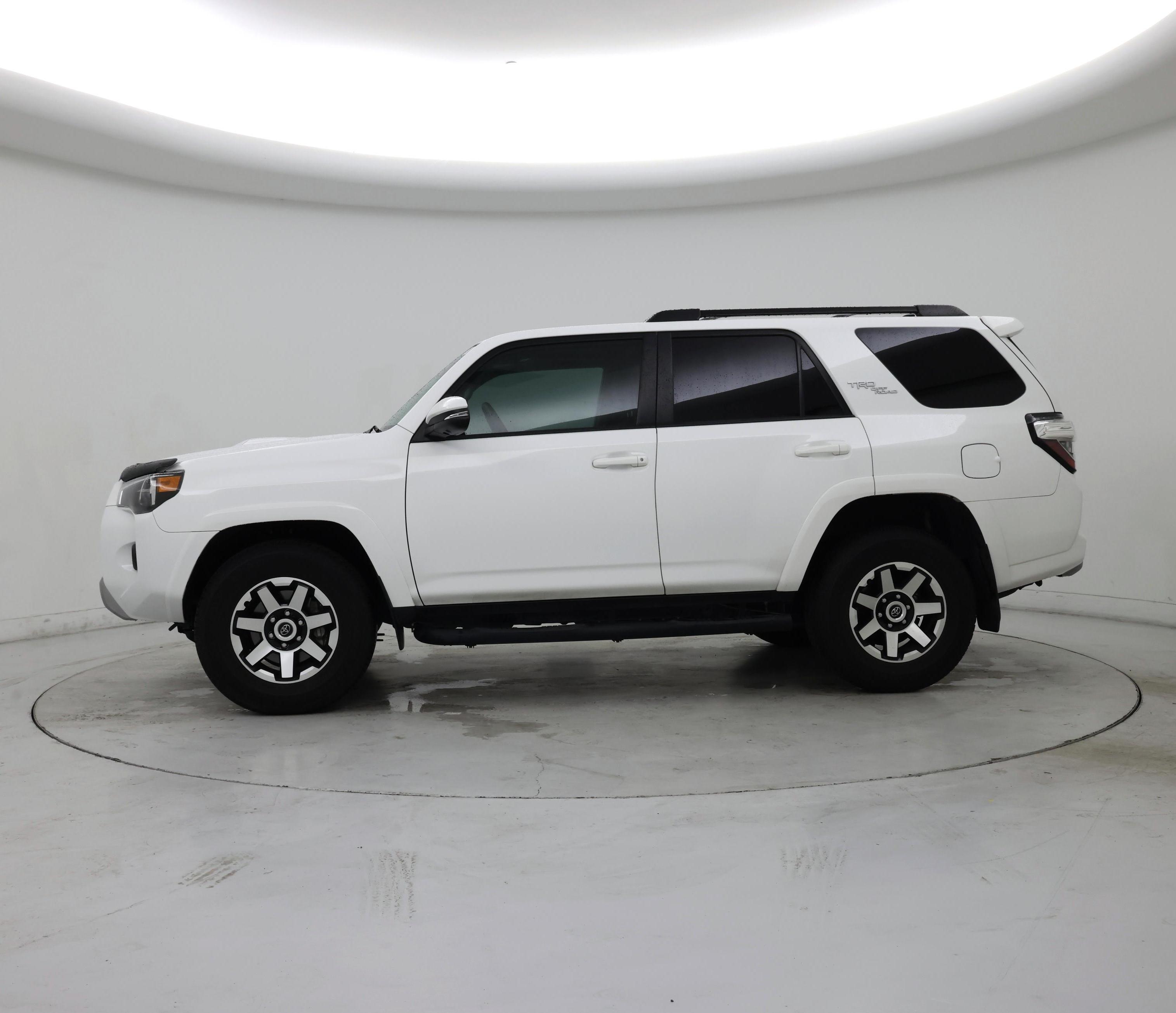 Thumbnail: 2023 Toyota 4Runner - 3