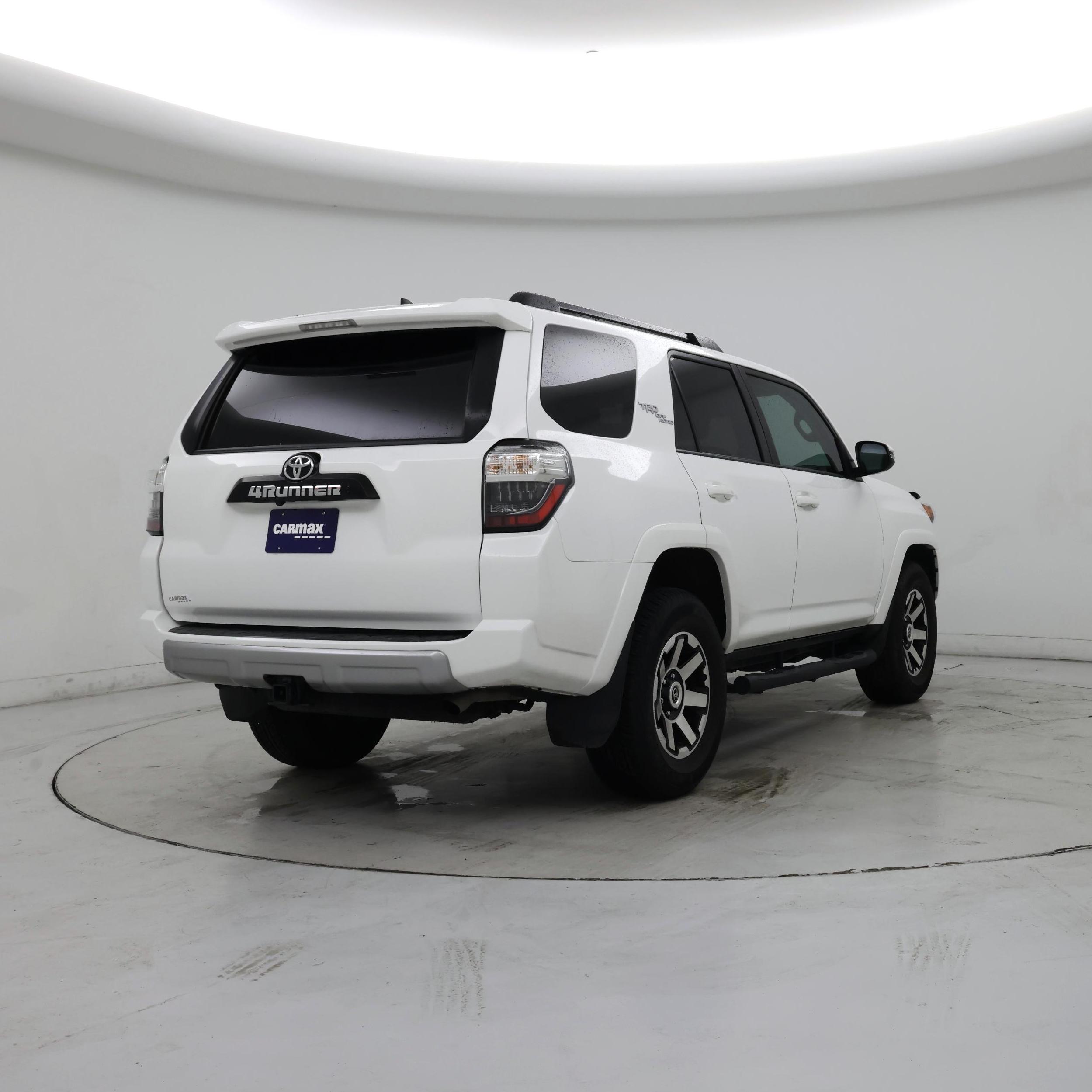 Thumbnail: 2023 Toyota 4Runner - 8