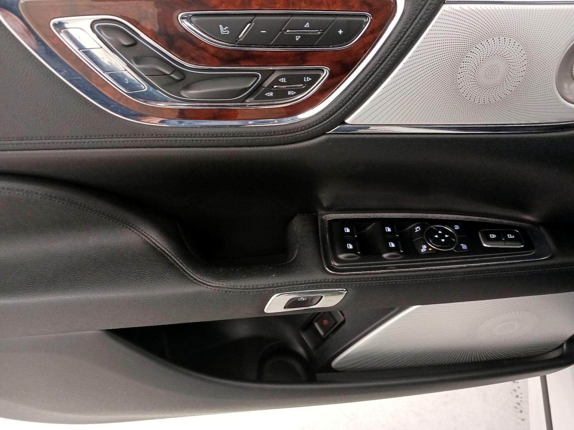 Thumbnail: 2020 Lincoln Continental - 12