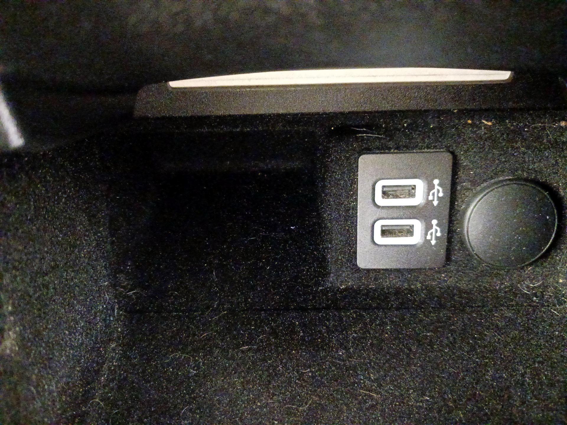 Thumbnail: 2020 Lincoln Continental - 19