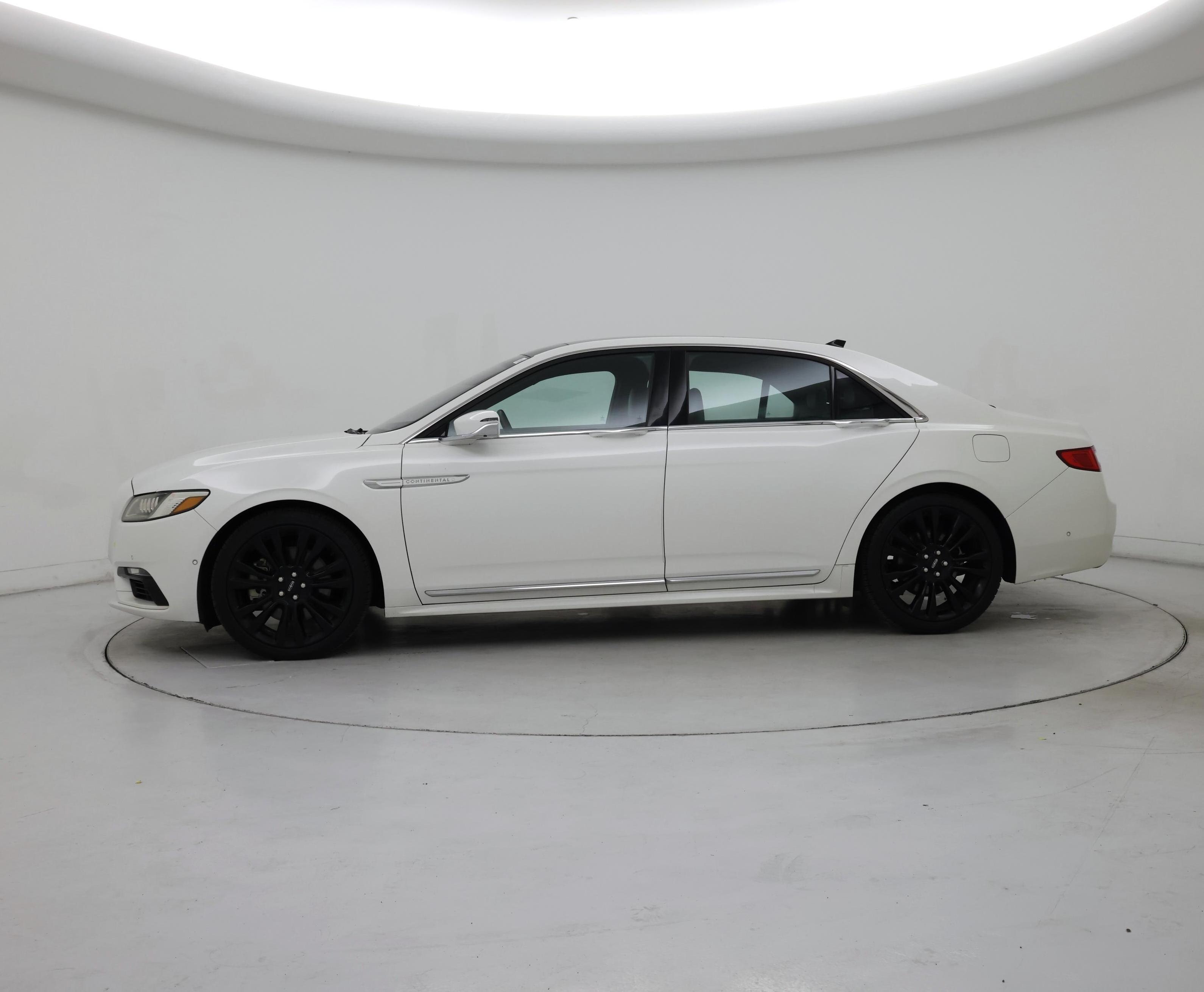 Thumbnail: 2020 Lincoln Continental - 3