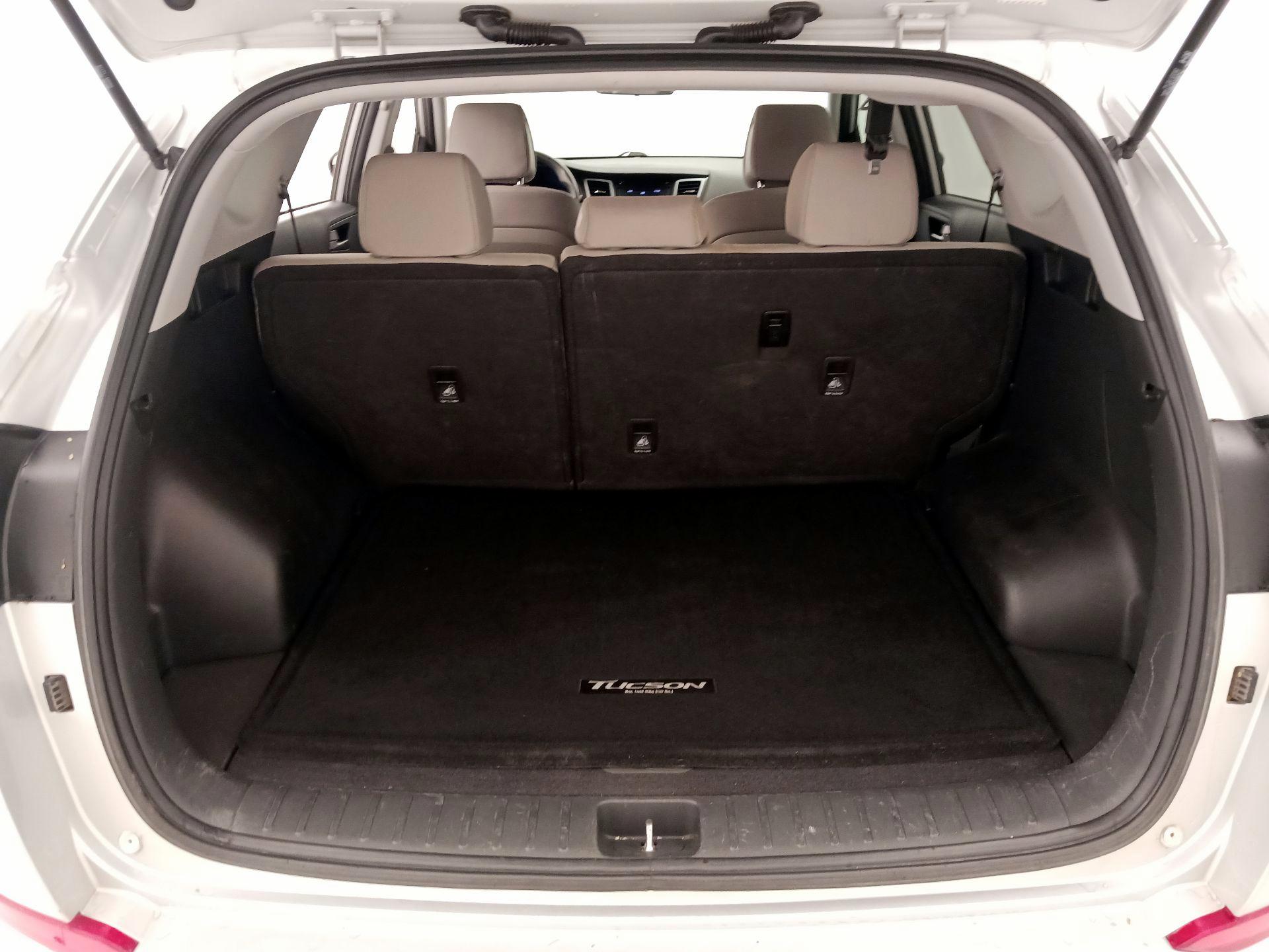 Thumbnail: 2016 Hyundai Tucson - 20