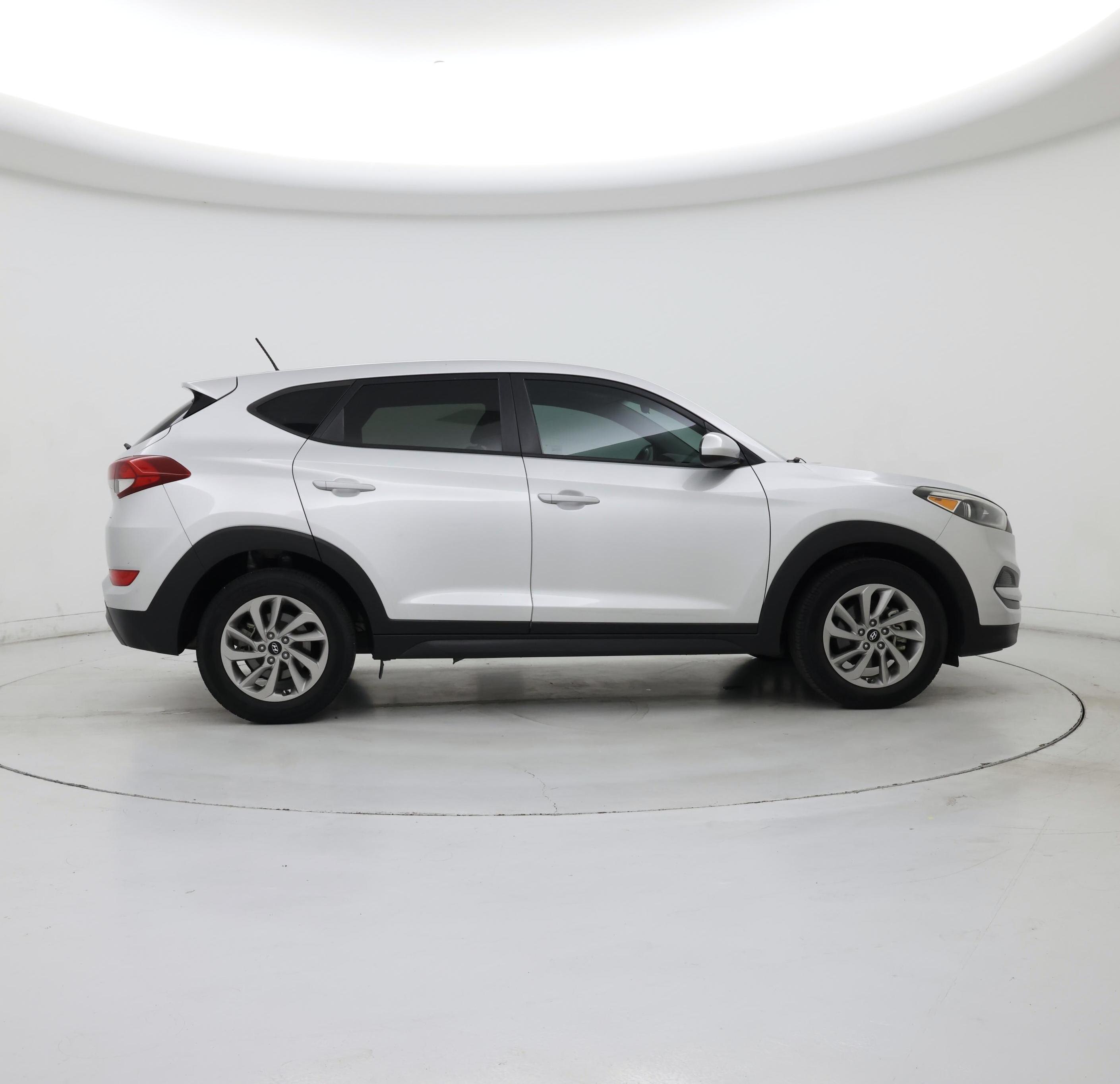 Thumbnail: 2016 Hyundai Tucson - 7
