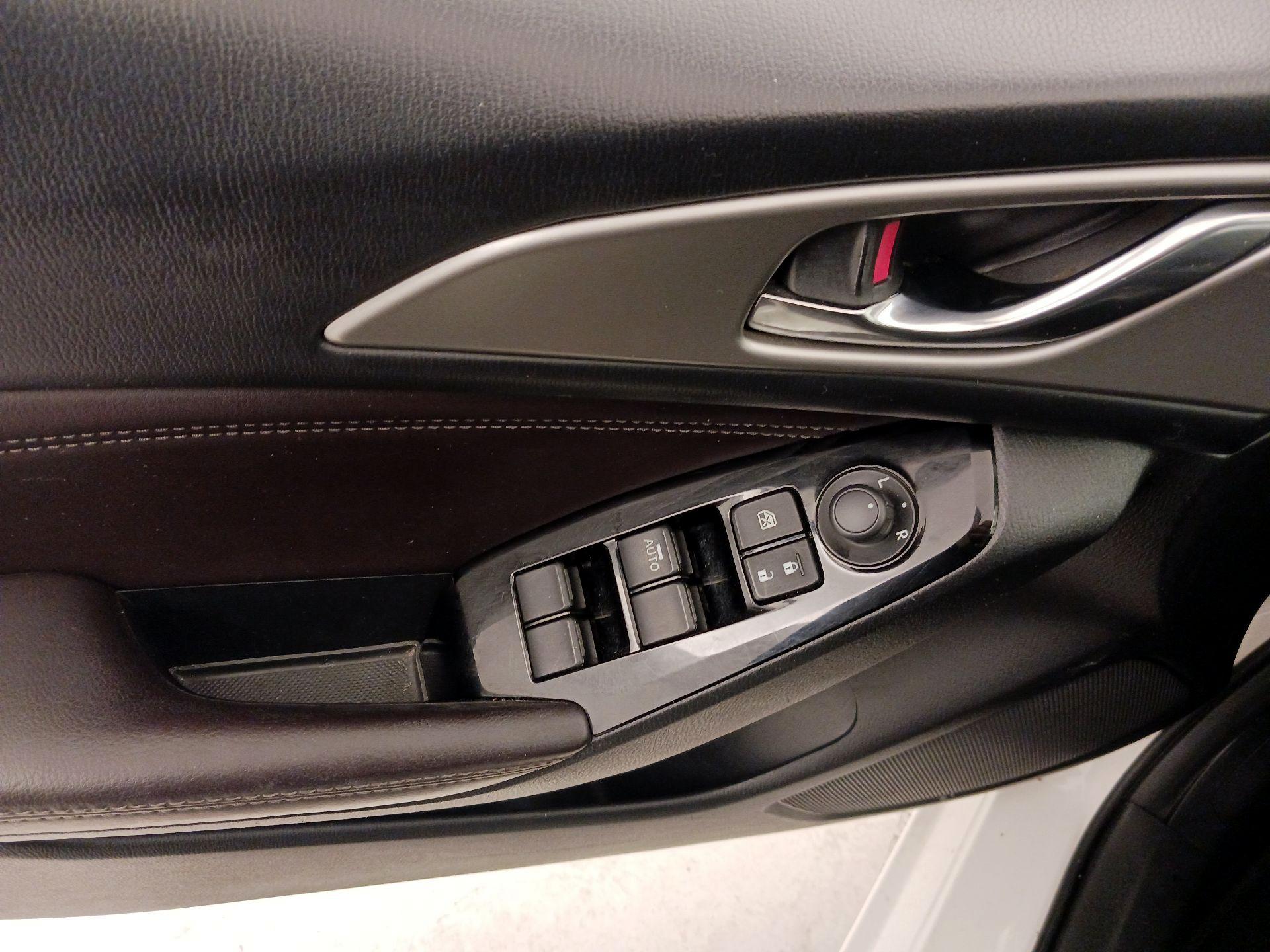 Thumbnail: 2017 Mazda Mazda3 - 12