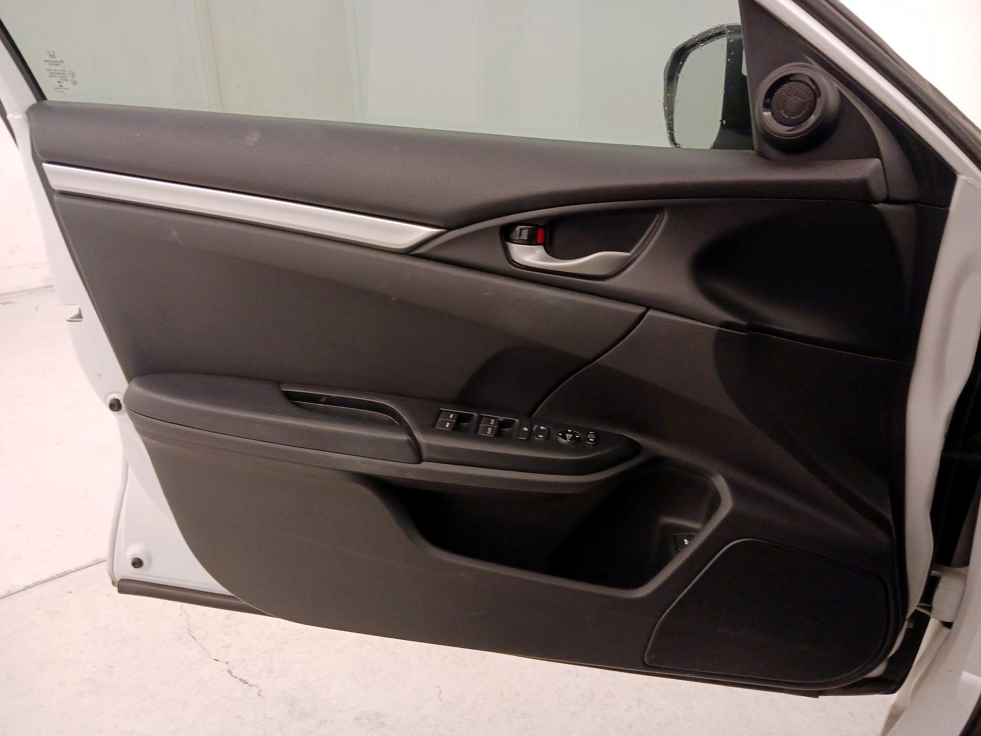 Thumbnail: 2020 Honda Civic - 12