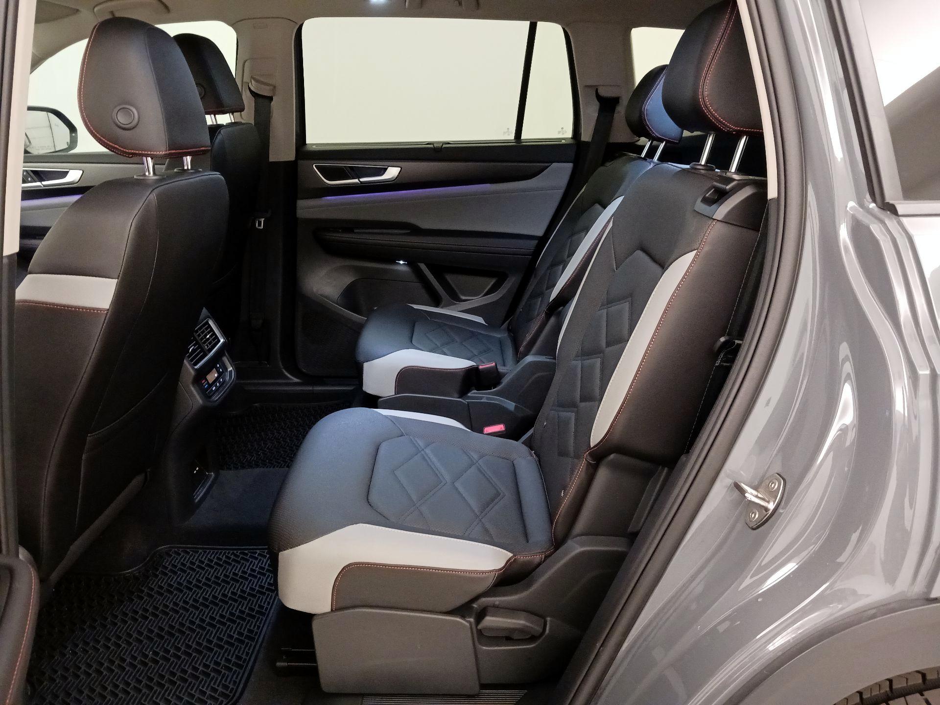 Thumbnail: 2025 Volkswagen Atlas - 20