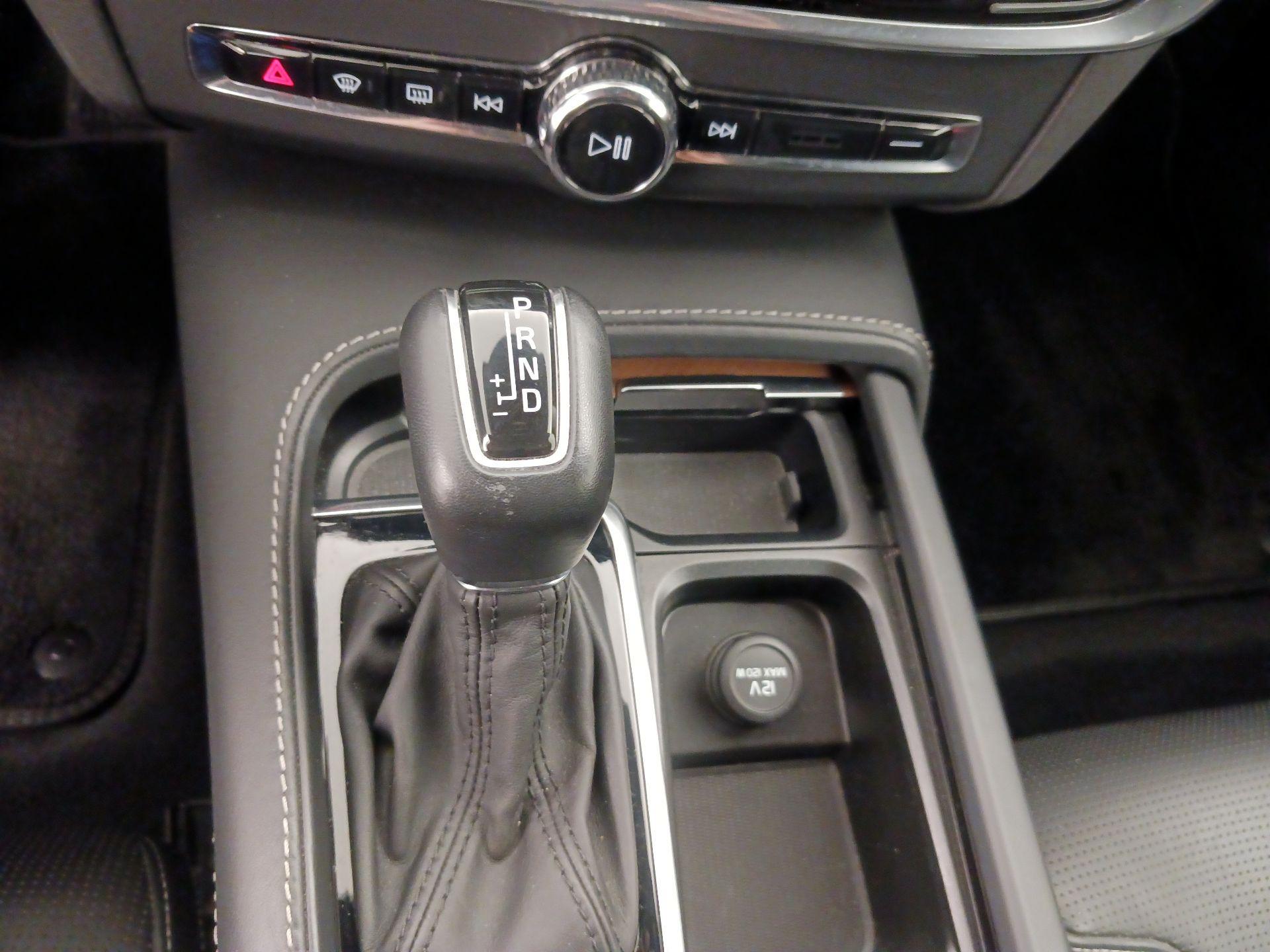 Thumbnail: 2019 Volvo S90 - 18