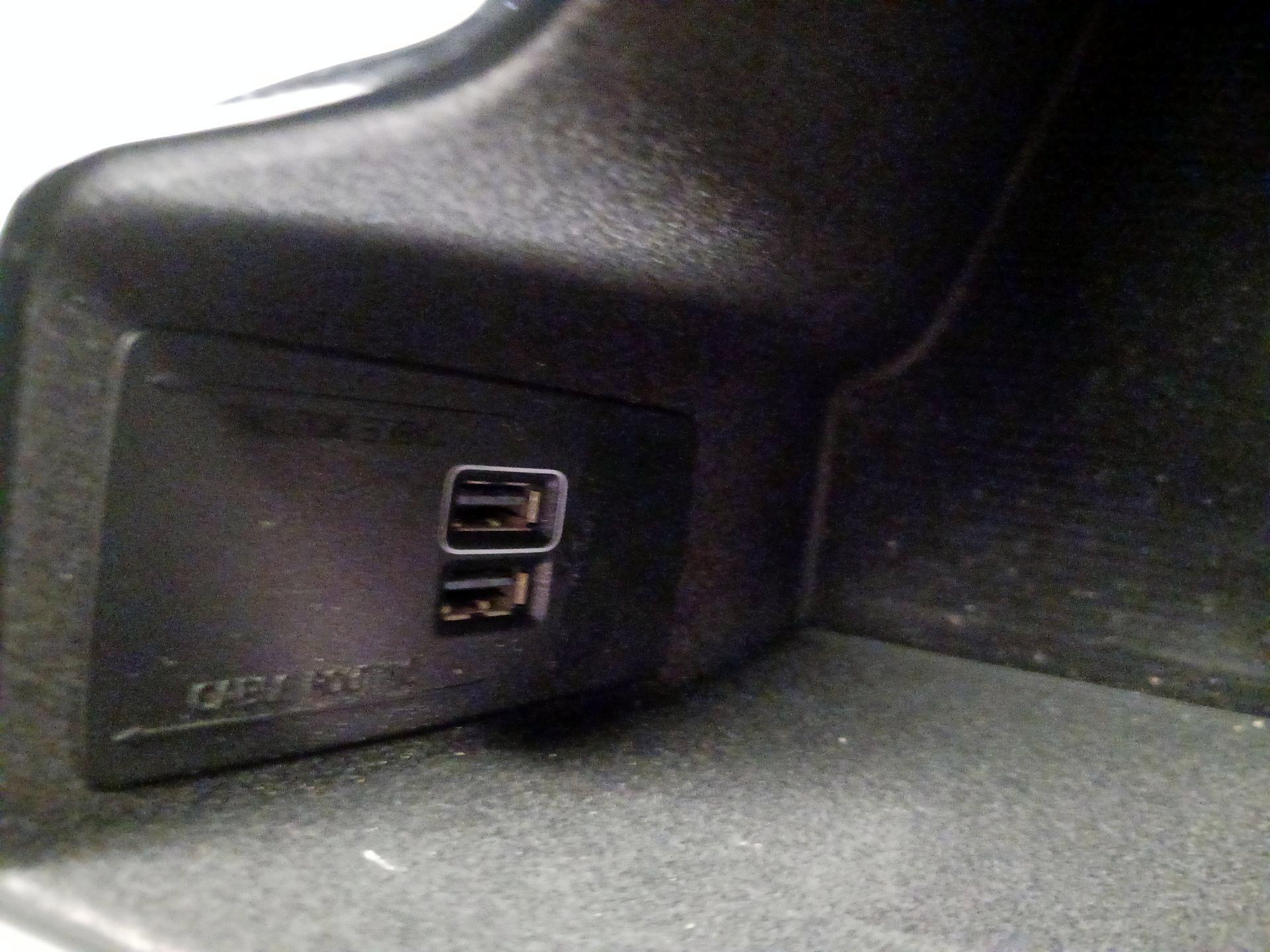 Thumbnail: 2019 Volvo S90 - 19