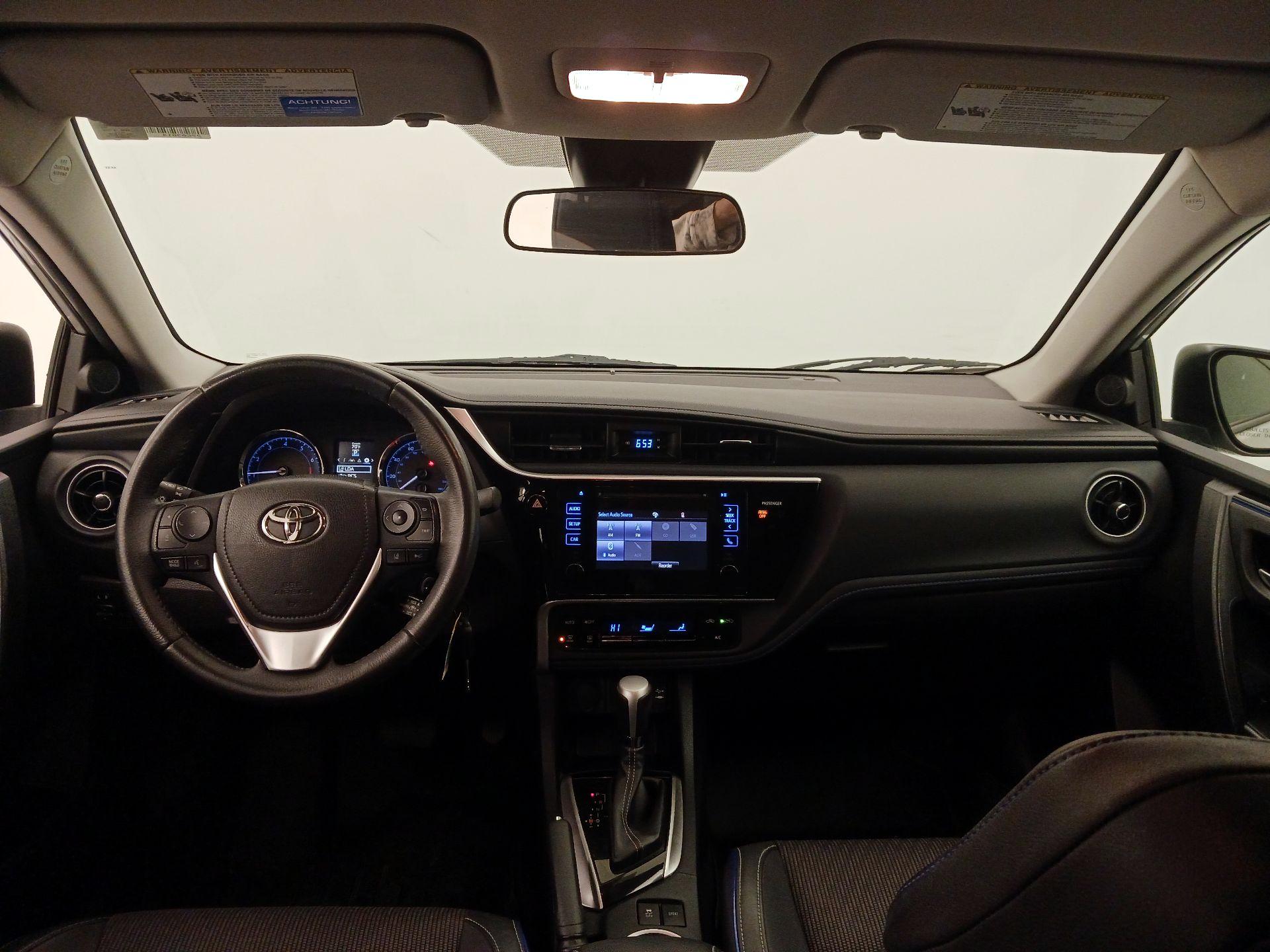 Thumbnail: 2017 Toyota Corolla - 9