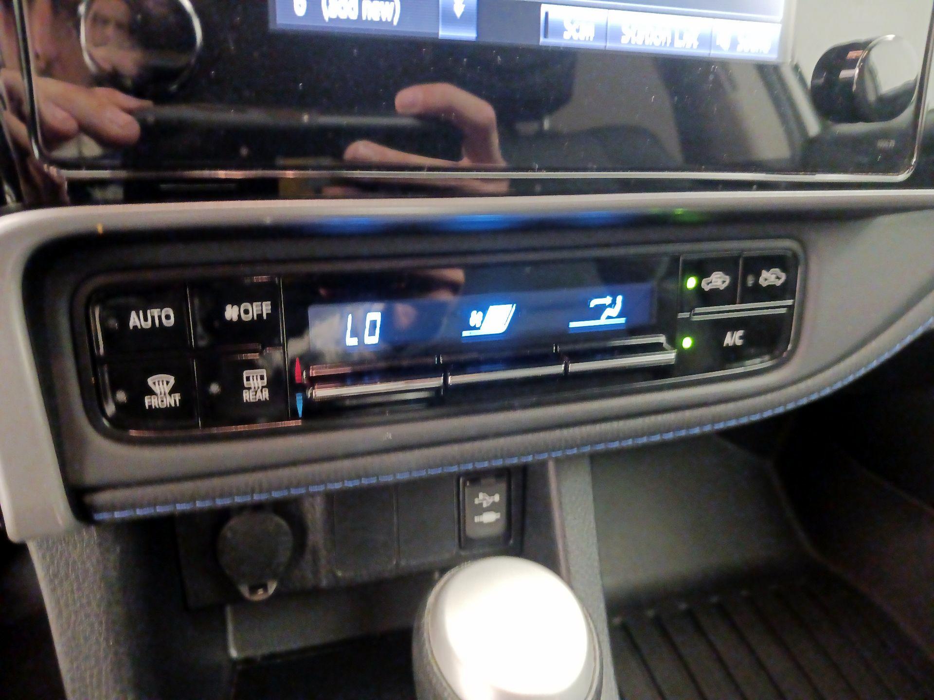 Thumbnail: 2017 Toyota Corolla - 16