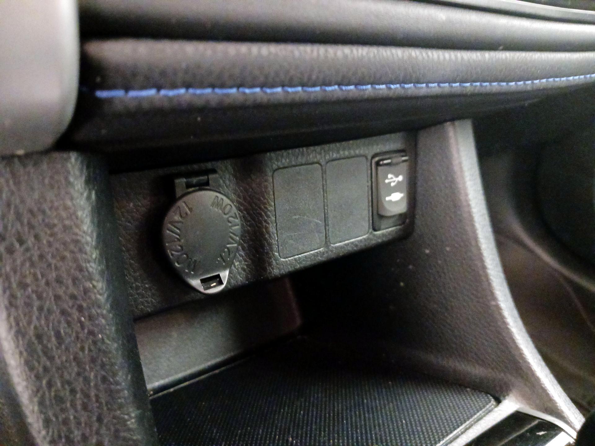 Thumbnail: 2017 Toyota Corolla - 18